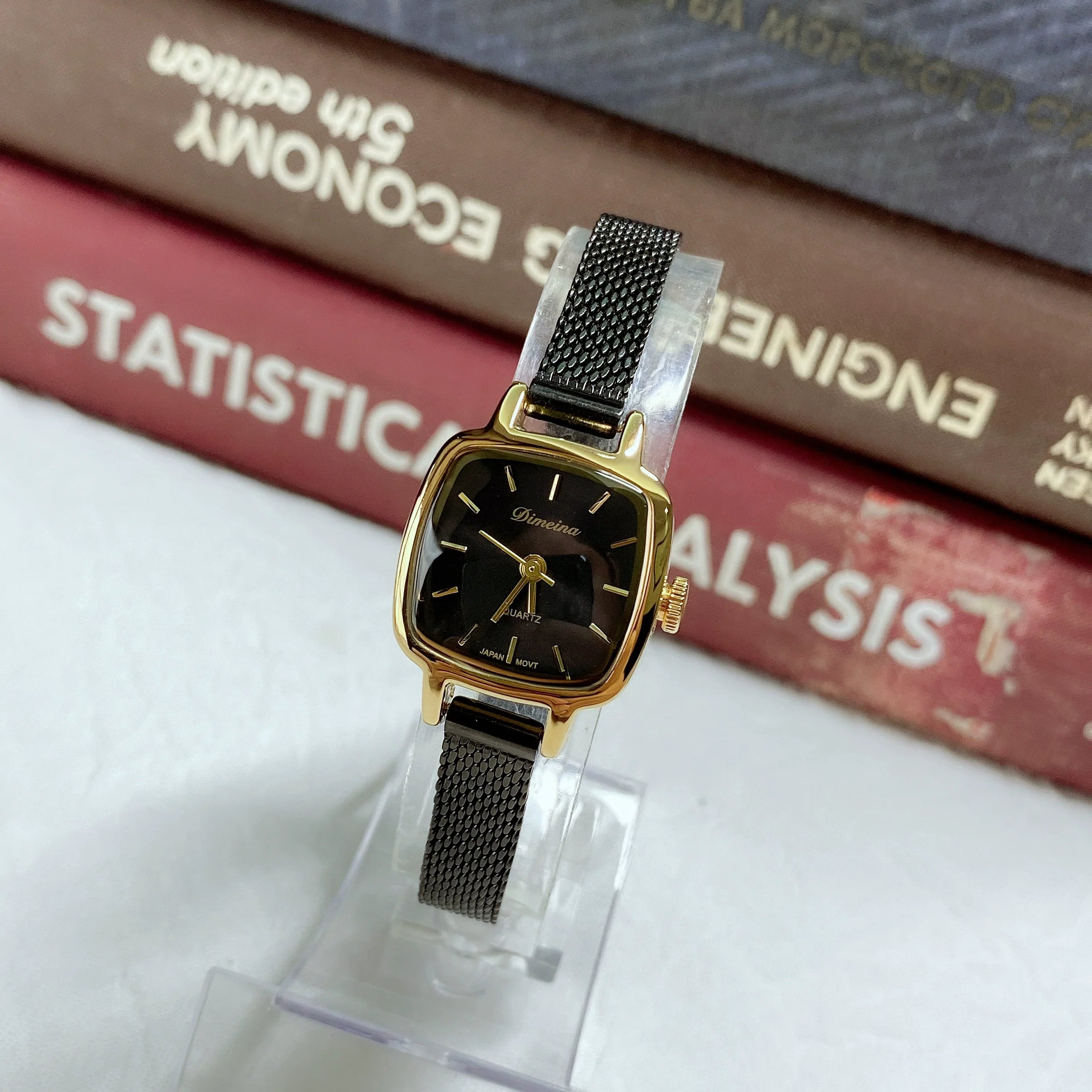 Yatziry Vintage Gold Tone Watch - Black Gold with Black Gold Mesh Strap