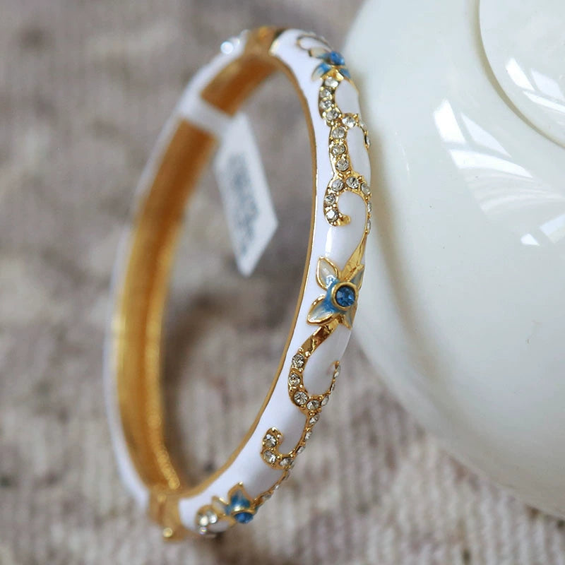 Irelyn Enamel Bangle Bracelet - Blue and White Porcelain [8P8Q8FCH]