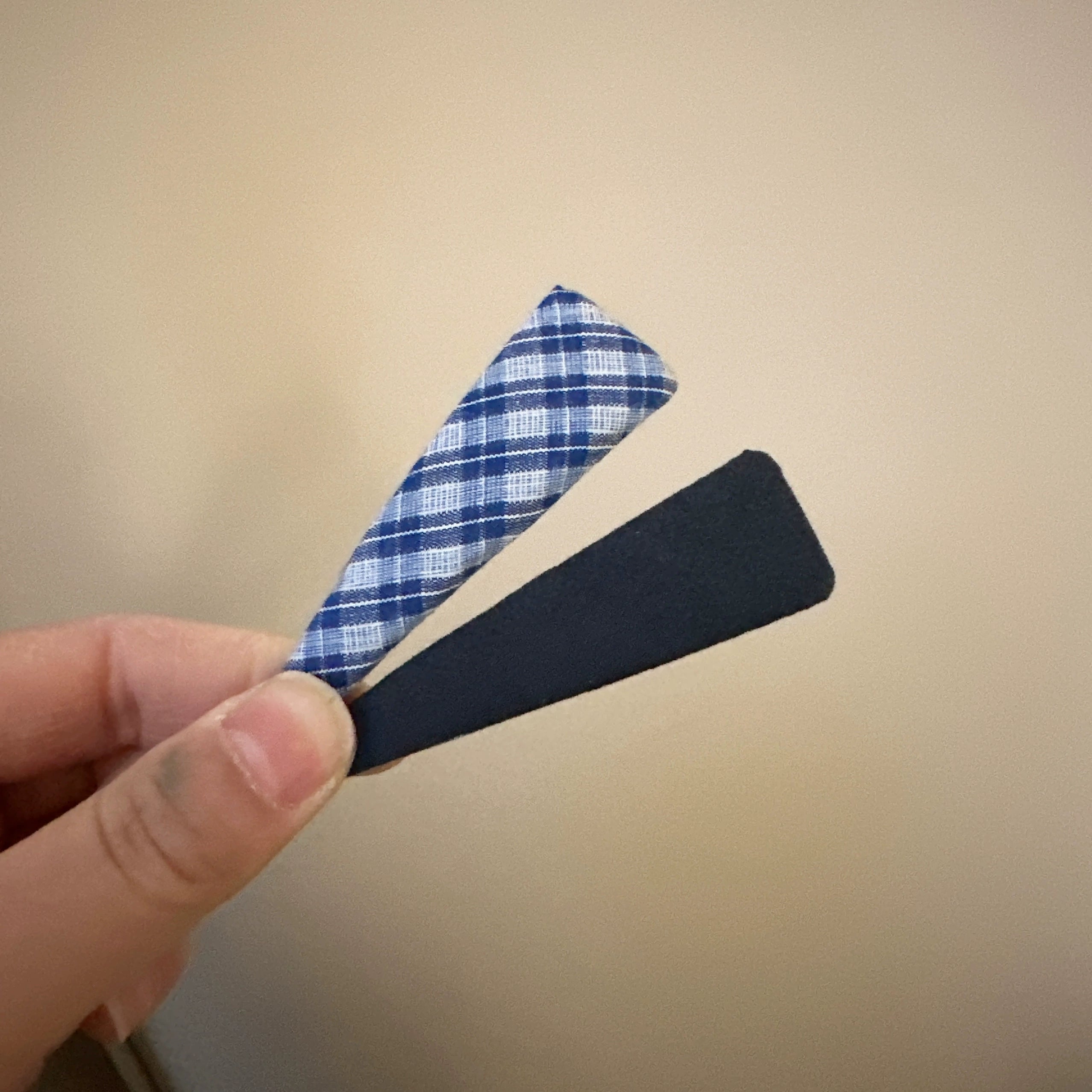 Annah Plaid Fabric Hair Clip - Triangle (Plaid & Solid Mixed) [A2VAUOXY]