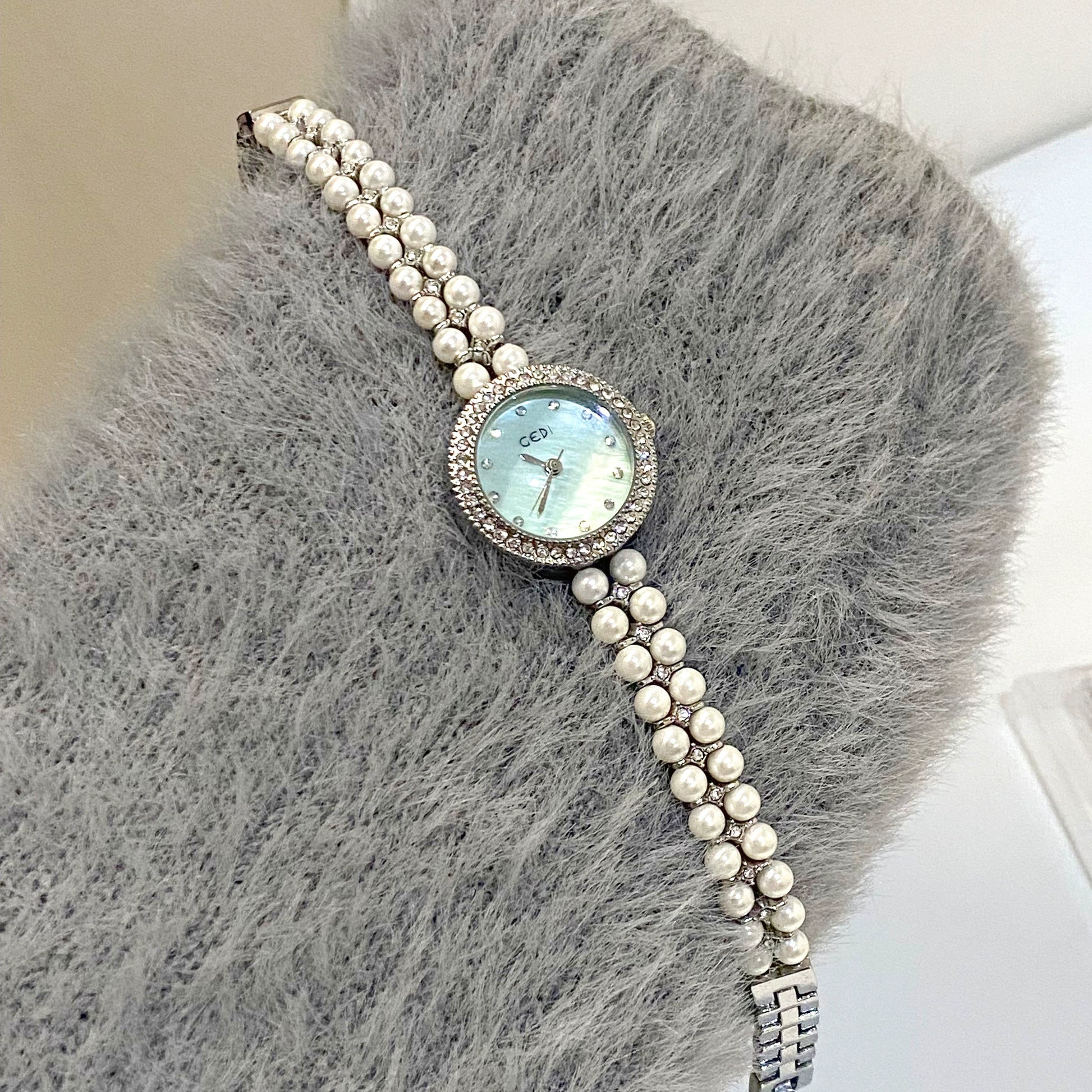 Madison Emerald Bracelet Watch - Mother-of-Pearl Green [SR95G8X9]