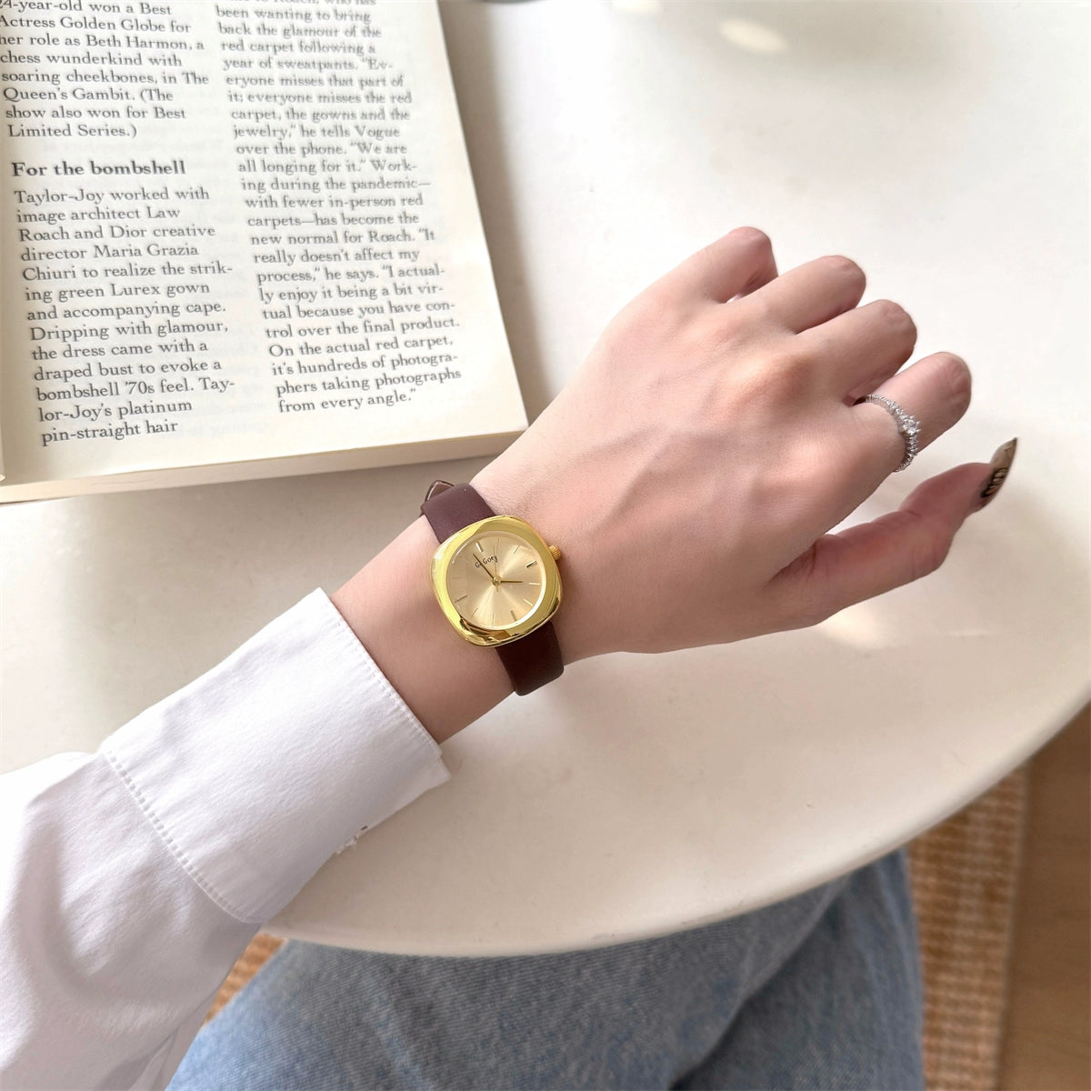 Avigayil Retro Gold Square Watch - Coffee Band Gold Frame Gold Face [O9SSSFXS]