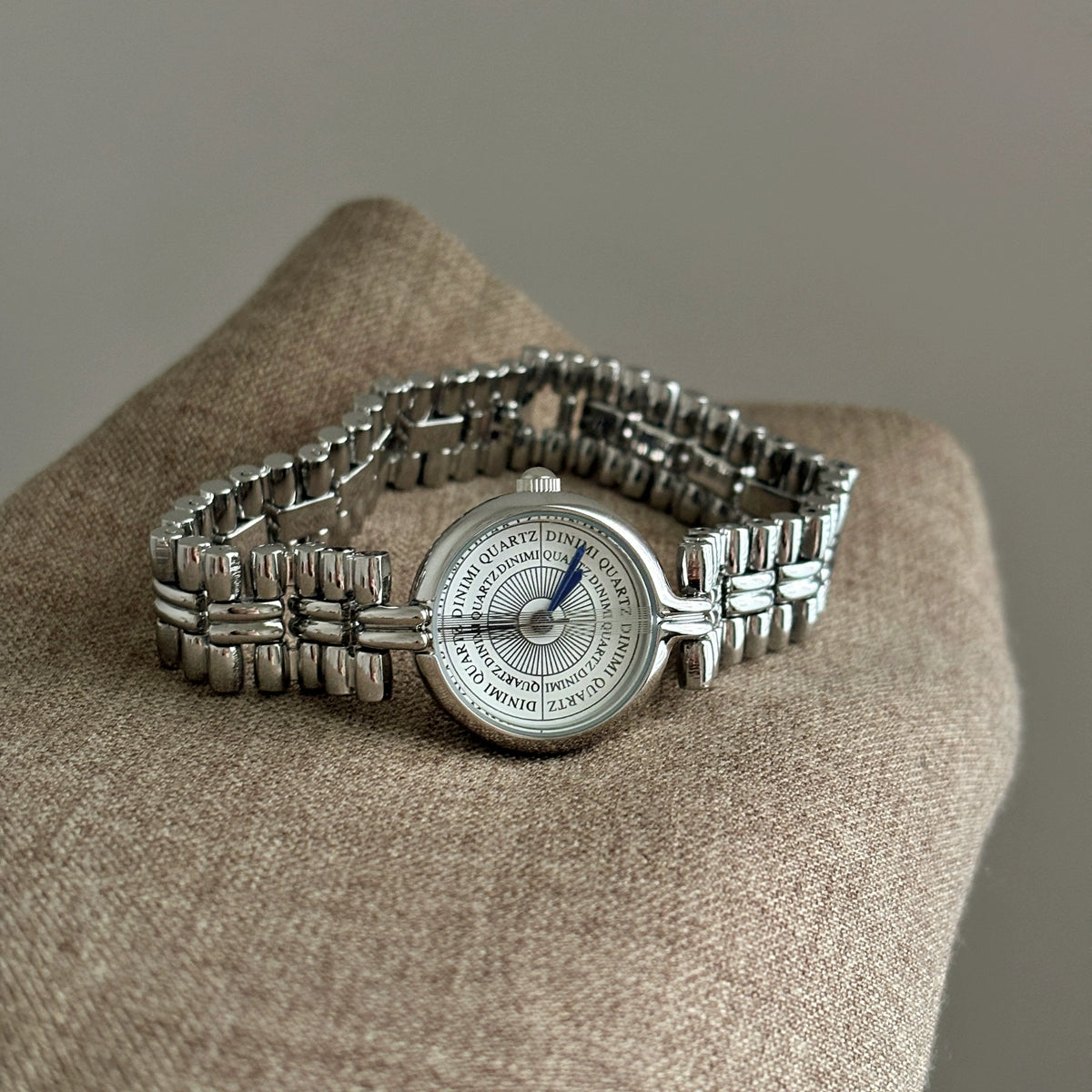 Selena Vintage Chain Watch - Silver [2VN6BMS4]