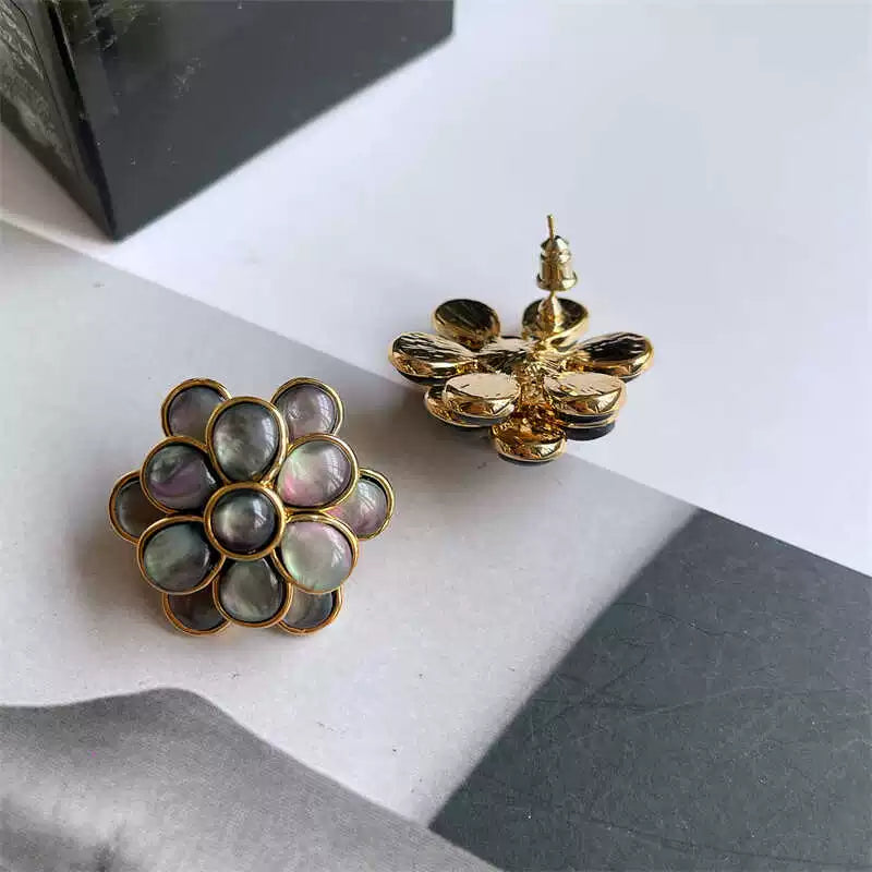 Juana Mother-of-Pearl Camellia Earrings - Black Pair [N6QJQ41I]
