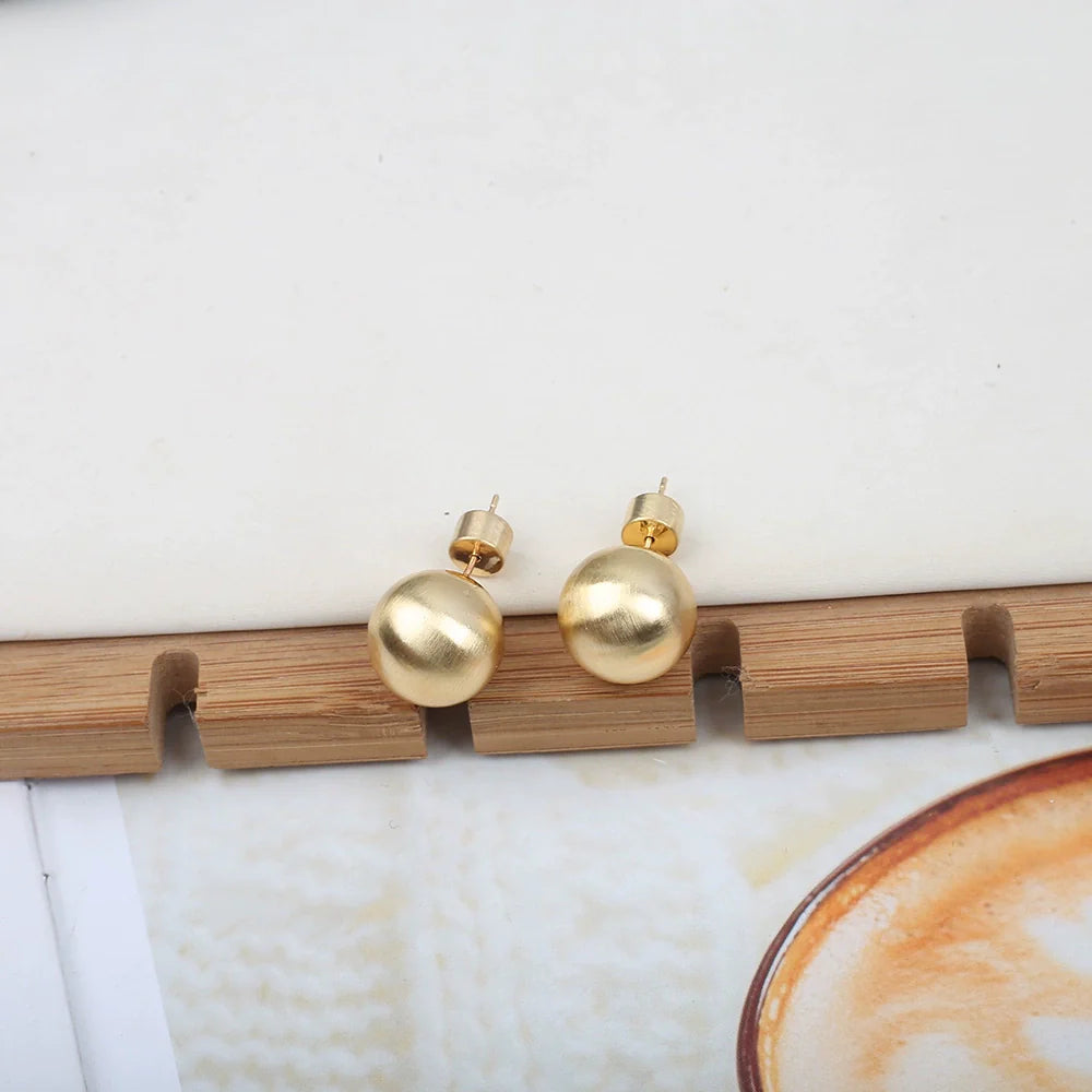 Mahi Brushed Sphere Studs - Small Gold (13mm)