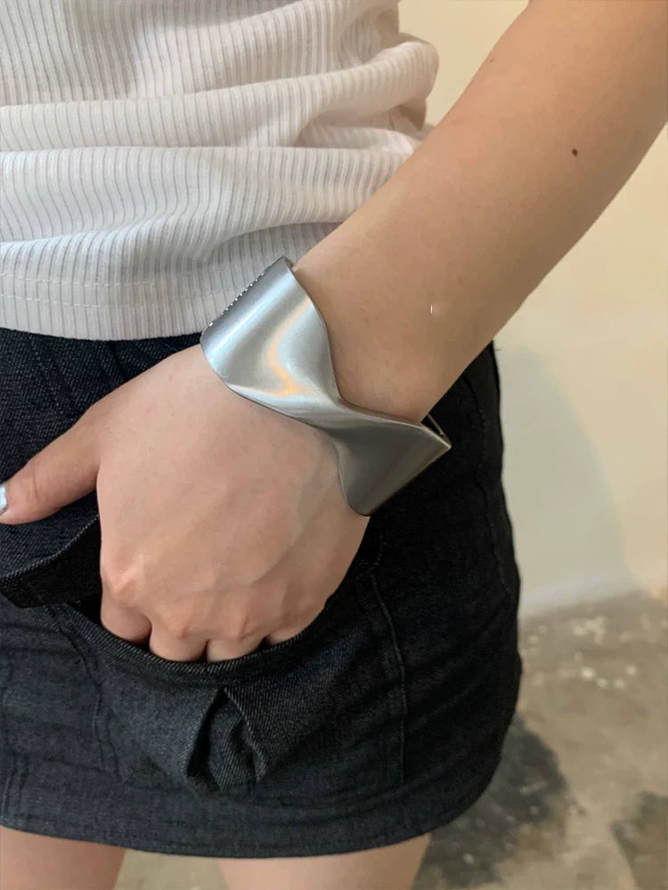Skylyn Mobius Arm Cuff - Silver Matte Bracelet