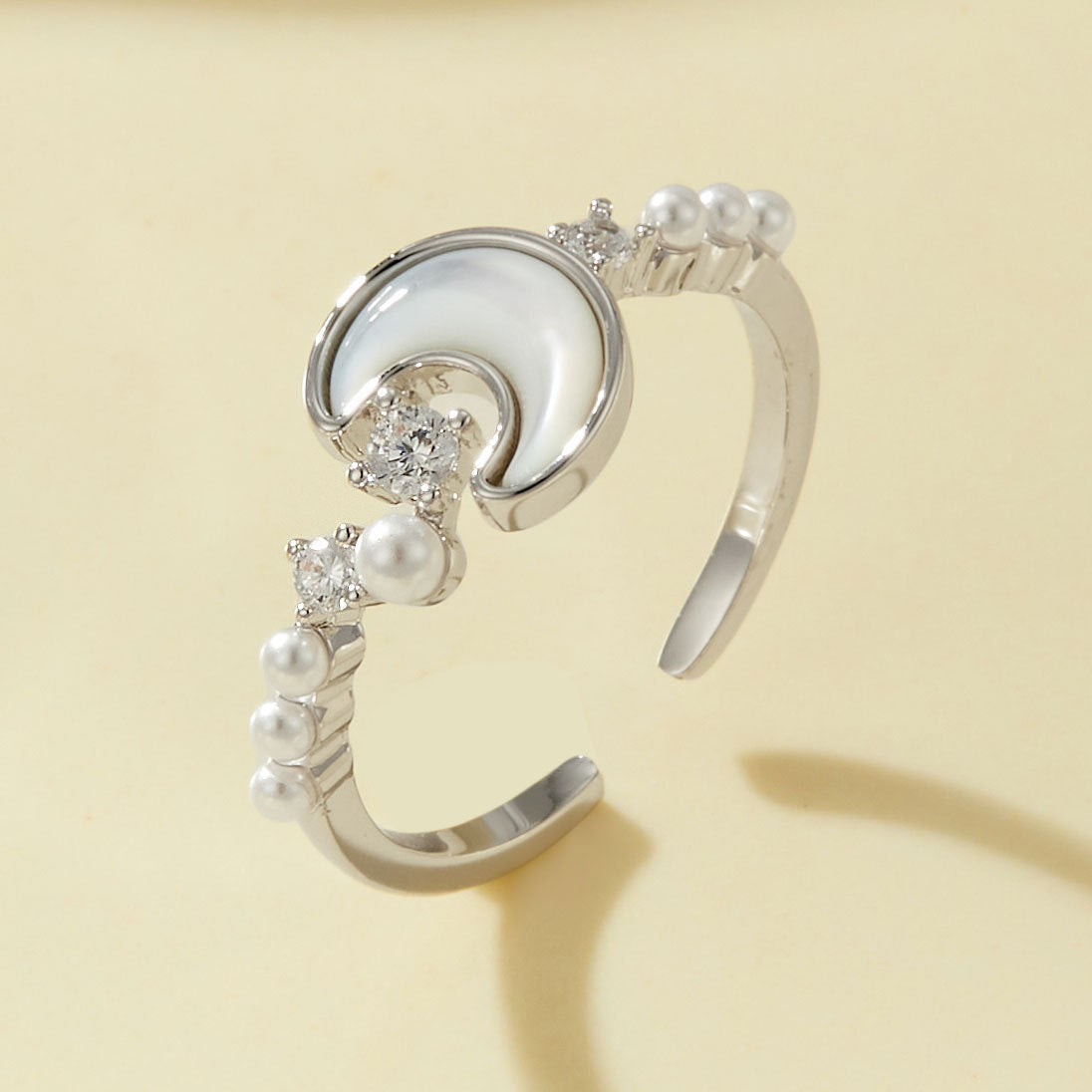 Jasleen Moon Pearl Open Ring - Gold [KP6BHKV4]
