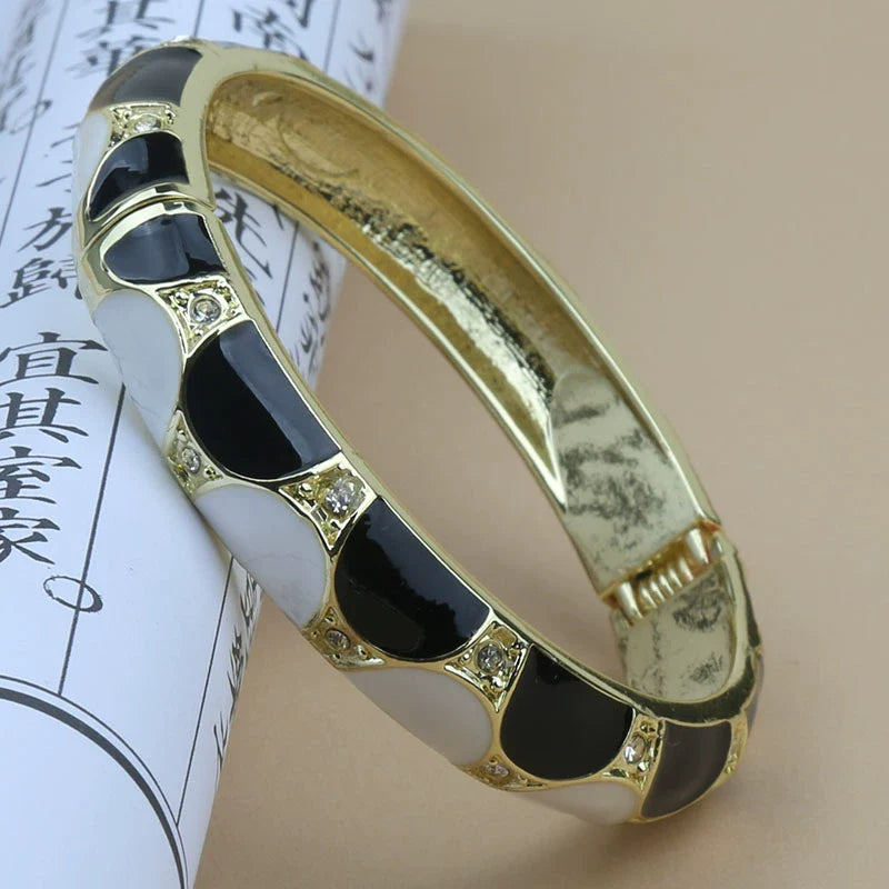 Amarachi Delicate Enamel Bracelet - Black White Half-Circle