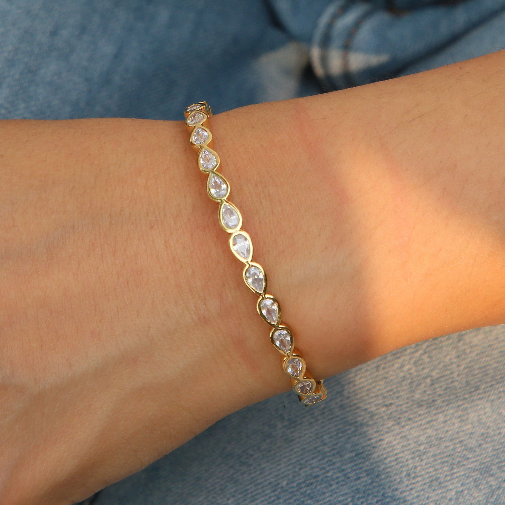 Alianny Zircon Stackable Open Bracelet - Teardrop White Zircon [EHA1WRQO]