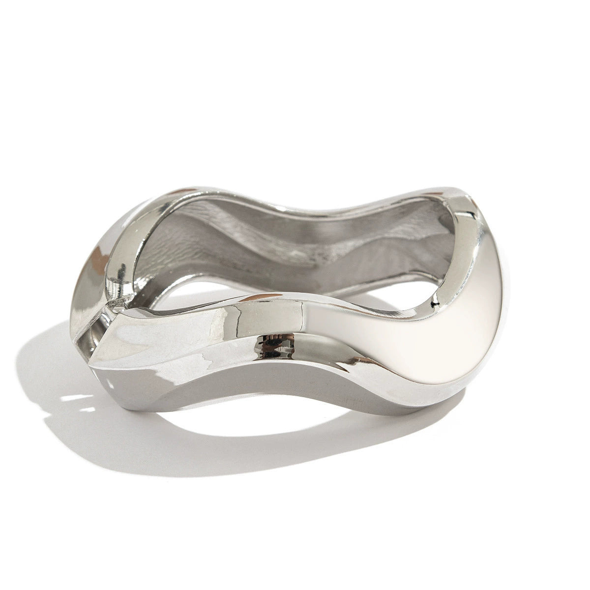 Nya Glossy Wave Jewelry - Shiny Silver-Tone Wave Bracelet [JO5P28HL]
