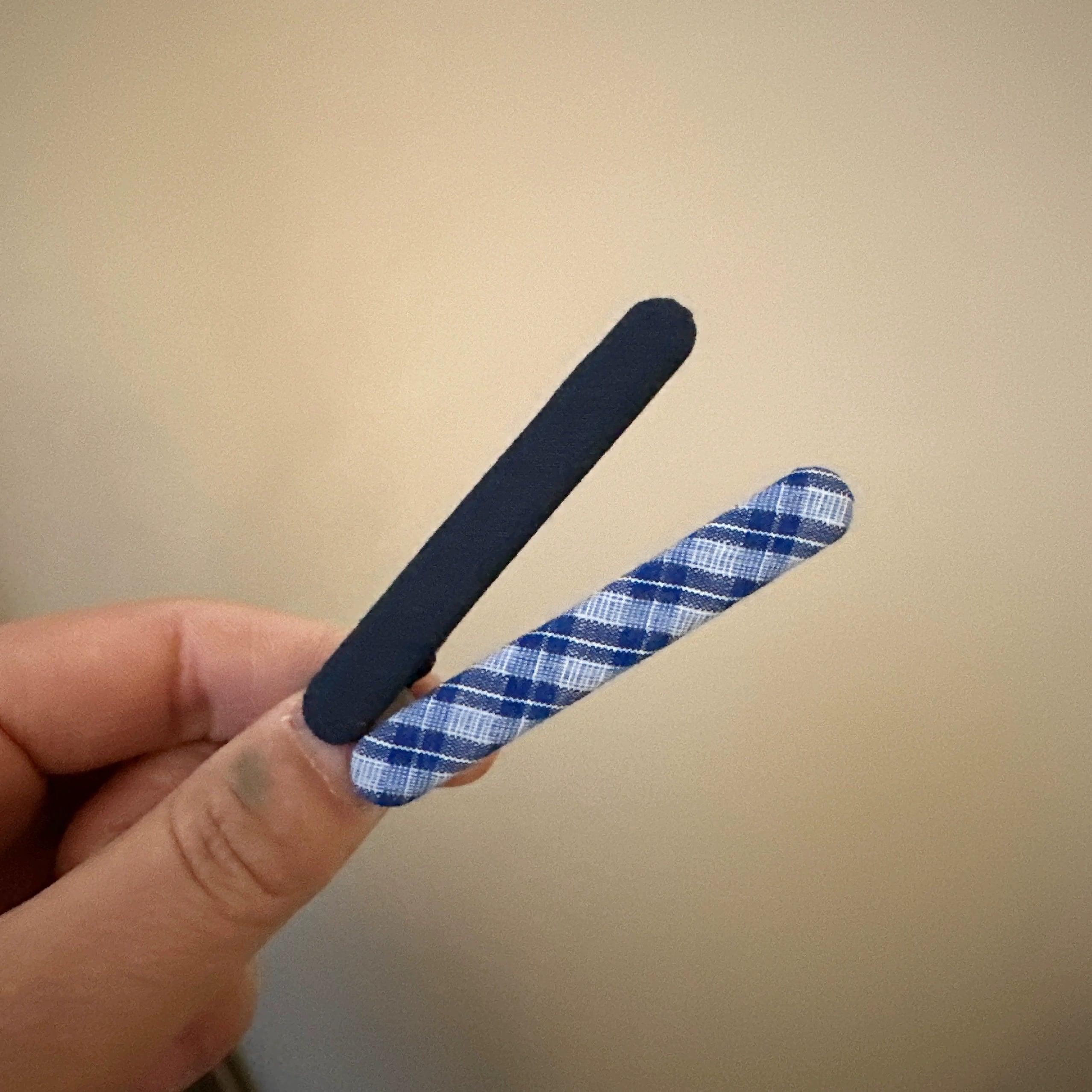 Annah Plaid Fabric Hair Clip - Barrette (Plaid & Solid Mixed) [9L79818P]
