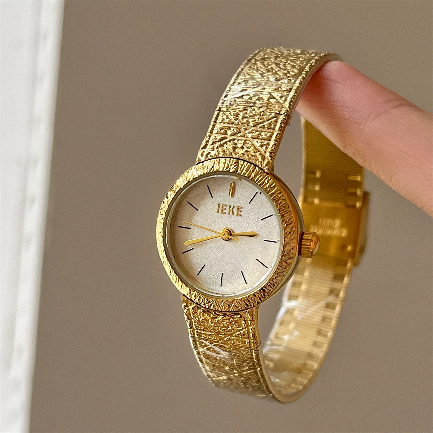Laney Luxe Petite Watch - Gold Strap White Dial [6E1Y1T35]