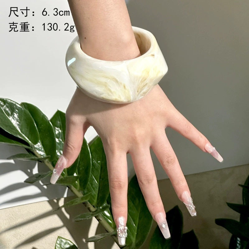 Ellasyn Sculptural Resin Cuff - F [ABLIV5V5]