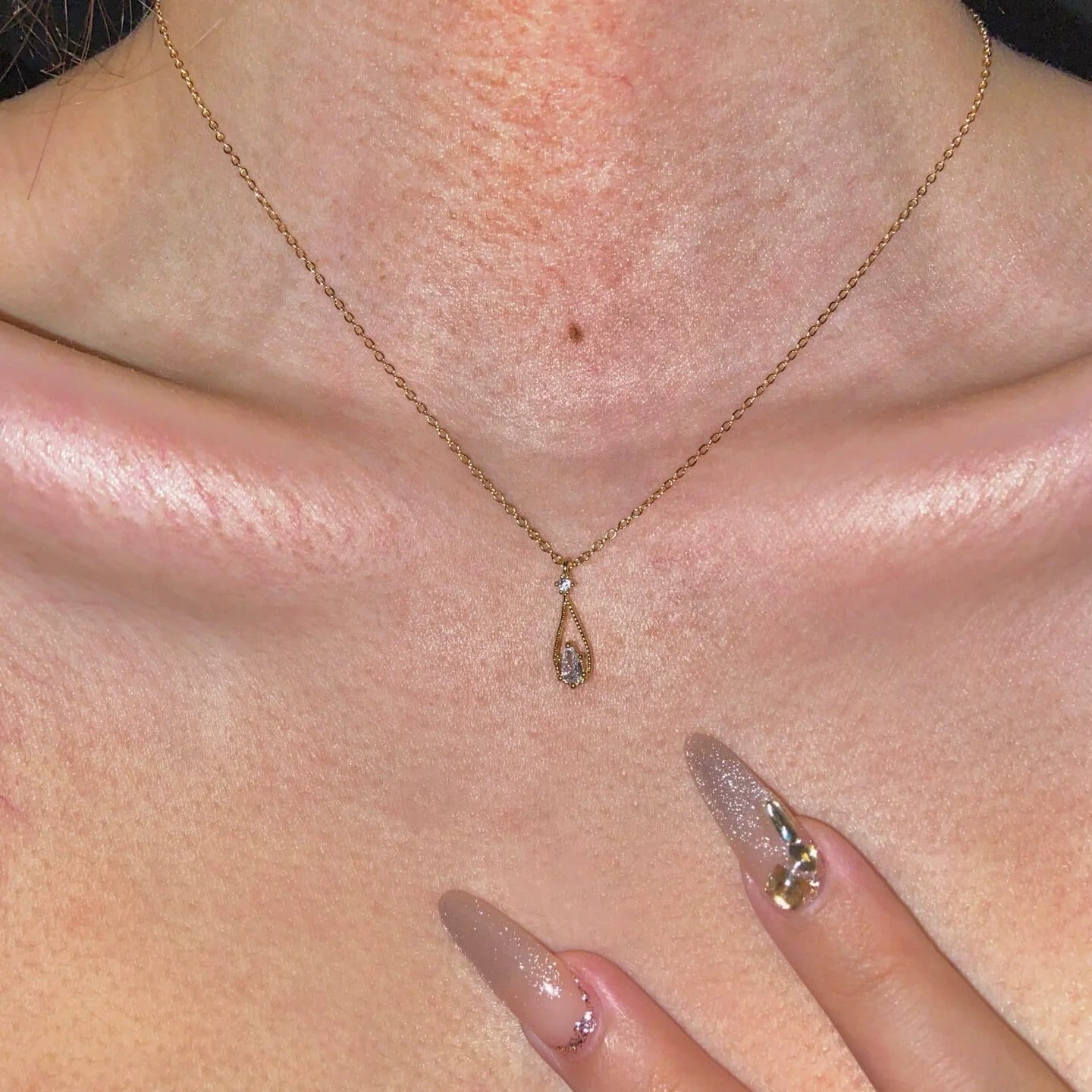 Silvia Mother-of-Pearl Teardrop Necklace - Timeless Pearl