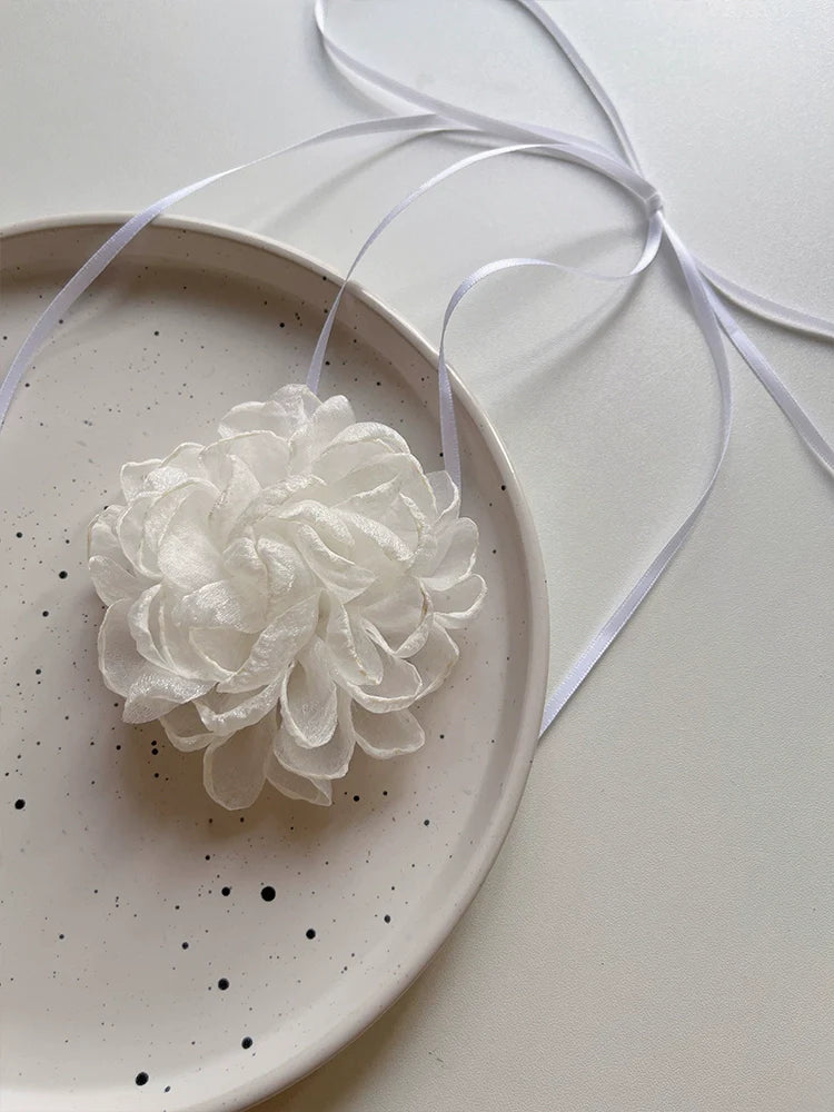 Yvonne Lace Floral Choker - White