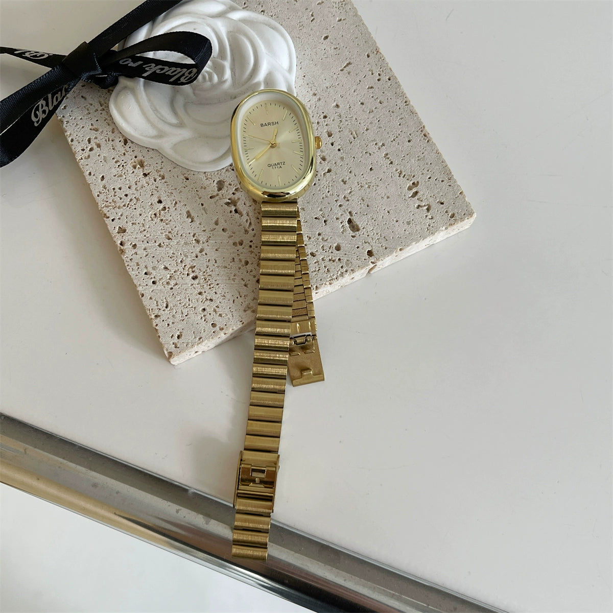 Harlan Retro Oval Watch - Gold Band, Gold Dial (Bamboo Link, Stick Indices) [40WRCIYS]