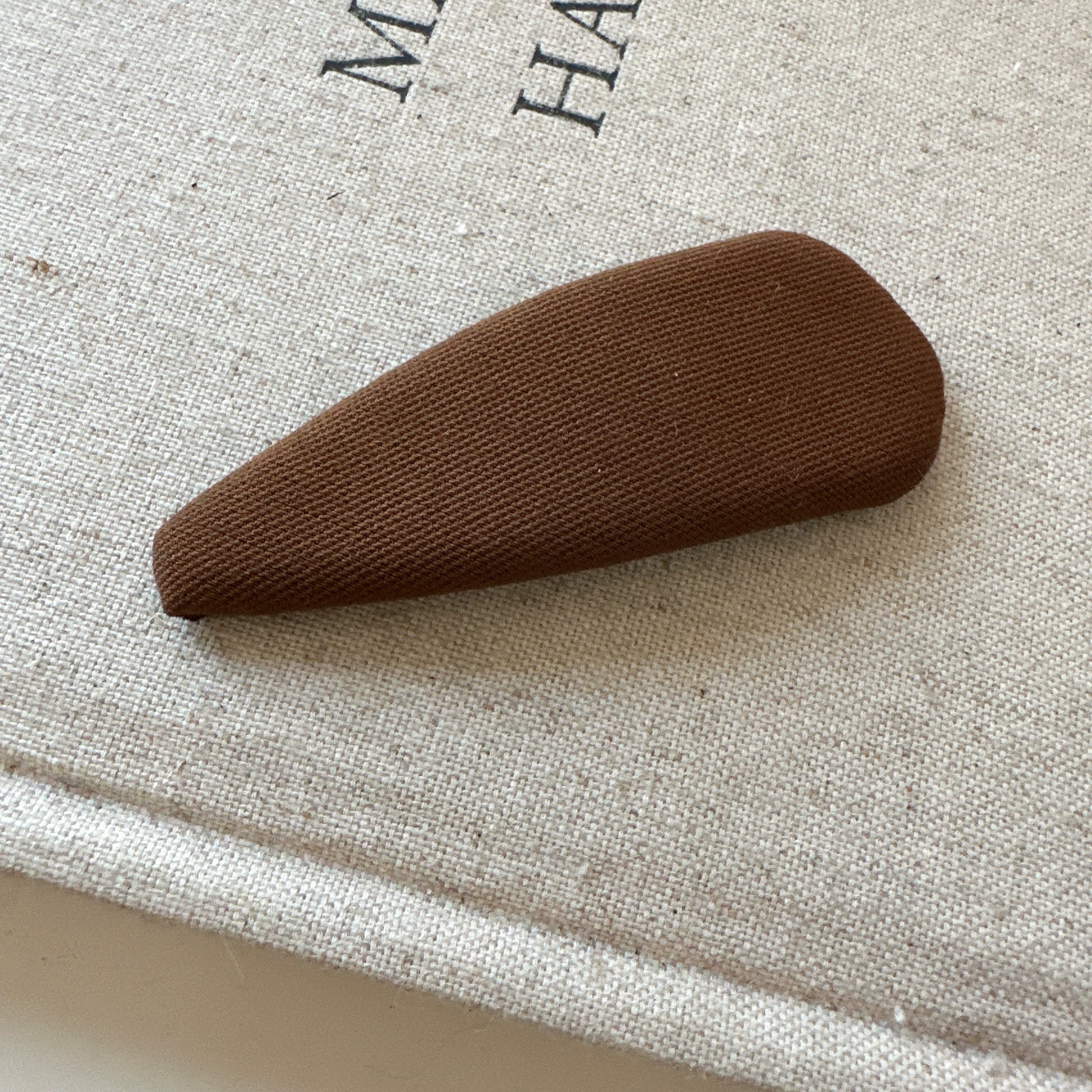 Yelitza Minimalist Fabric Hair Clip - Coffee Wide Triangle (Single) [G0AFMAOB]