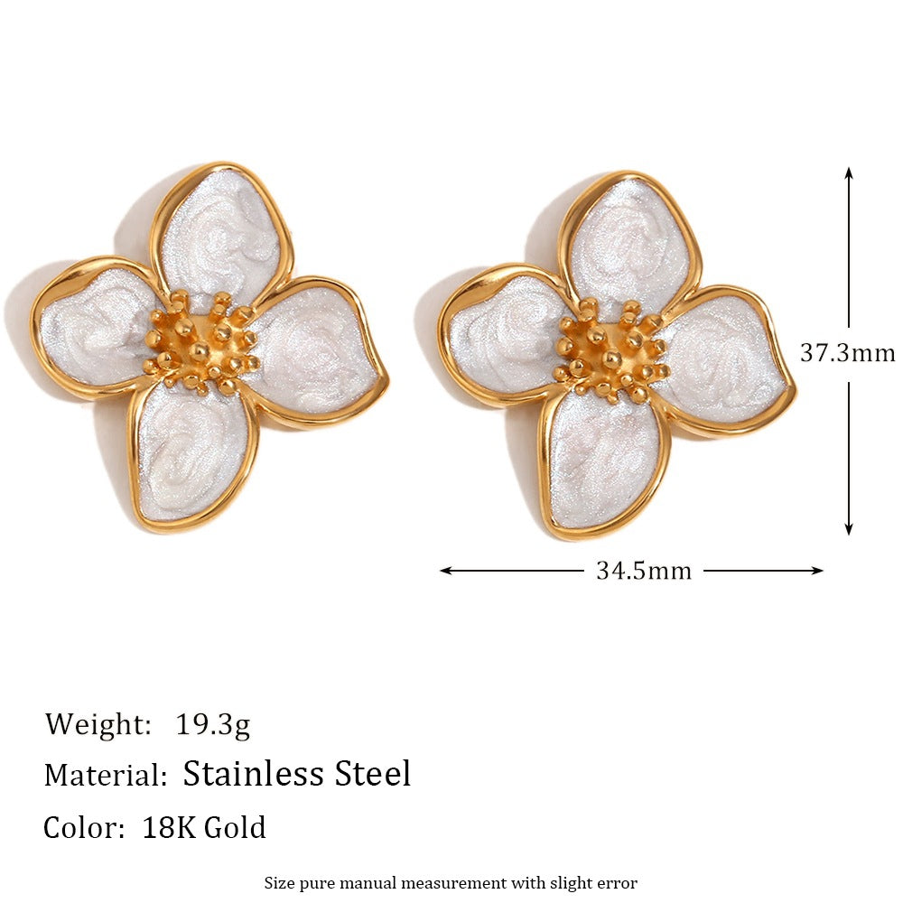 Maira Gold Petal Earrings - White Flower Studs - Gold [7L5AE2L8]
