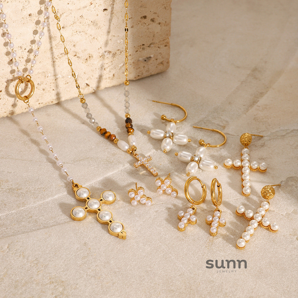 Aairah Pearl Cross Jewelry Set [F4BKZPB0]