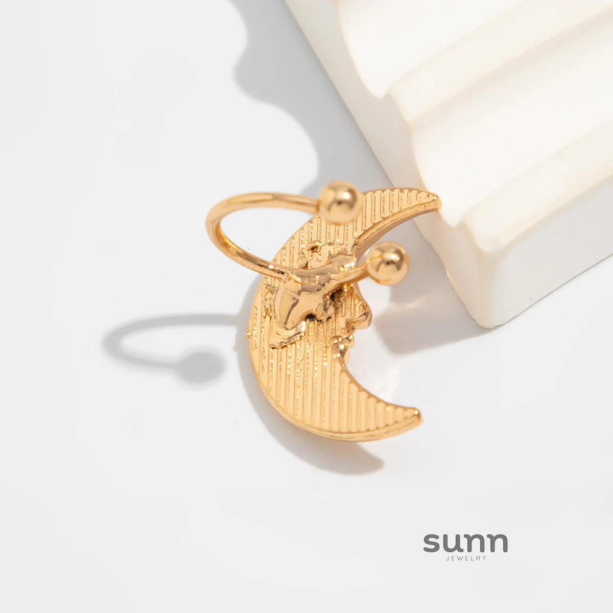 Aaleyah Retro Celestial Ear Cuff