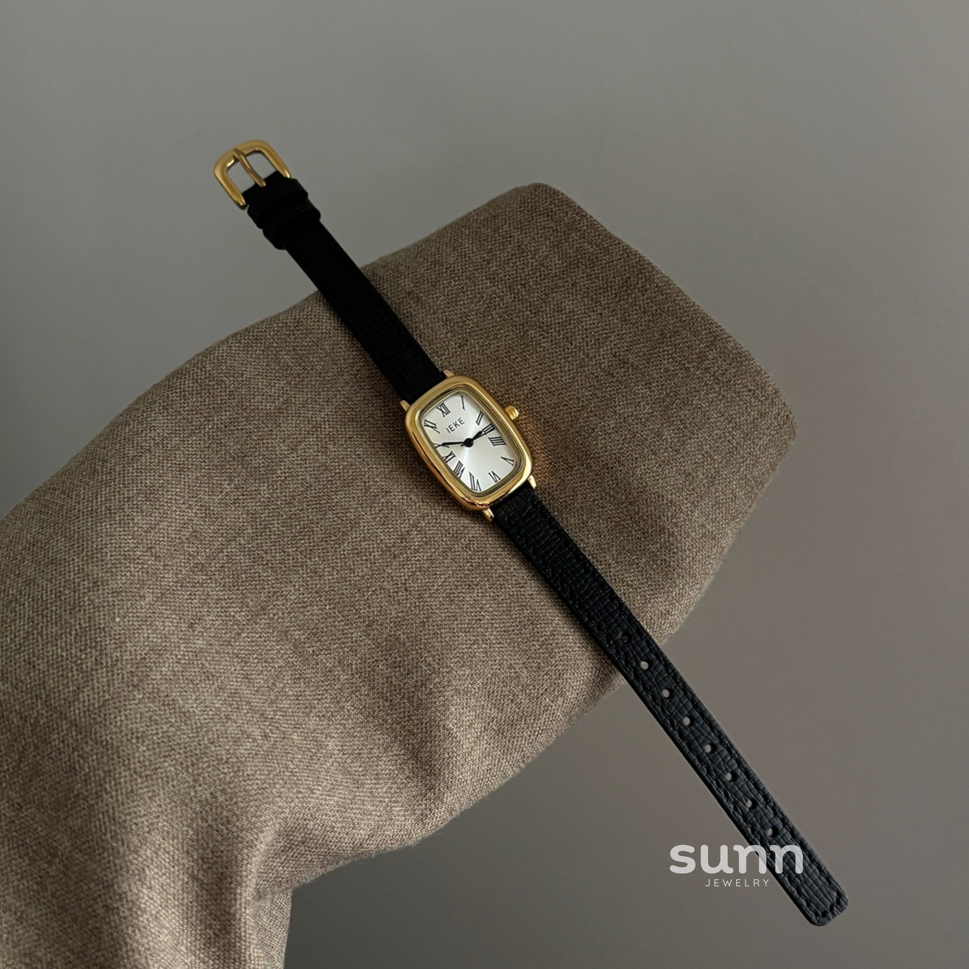 Aaleyah Roman Oval Watch [ELZVG2SZ]