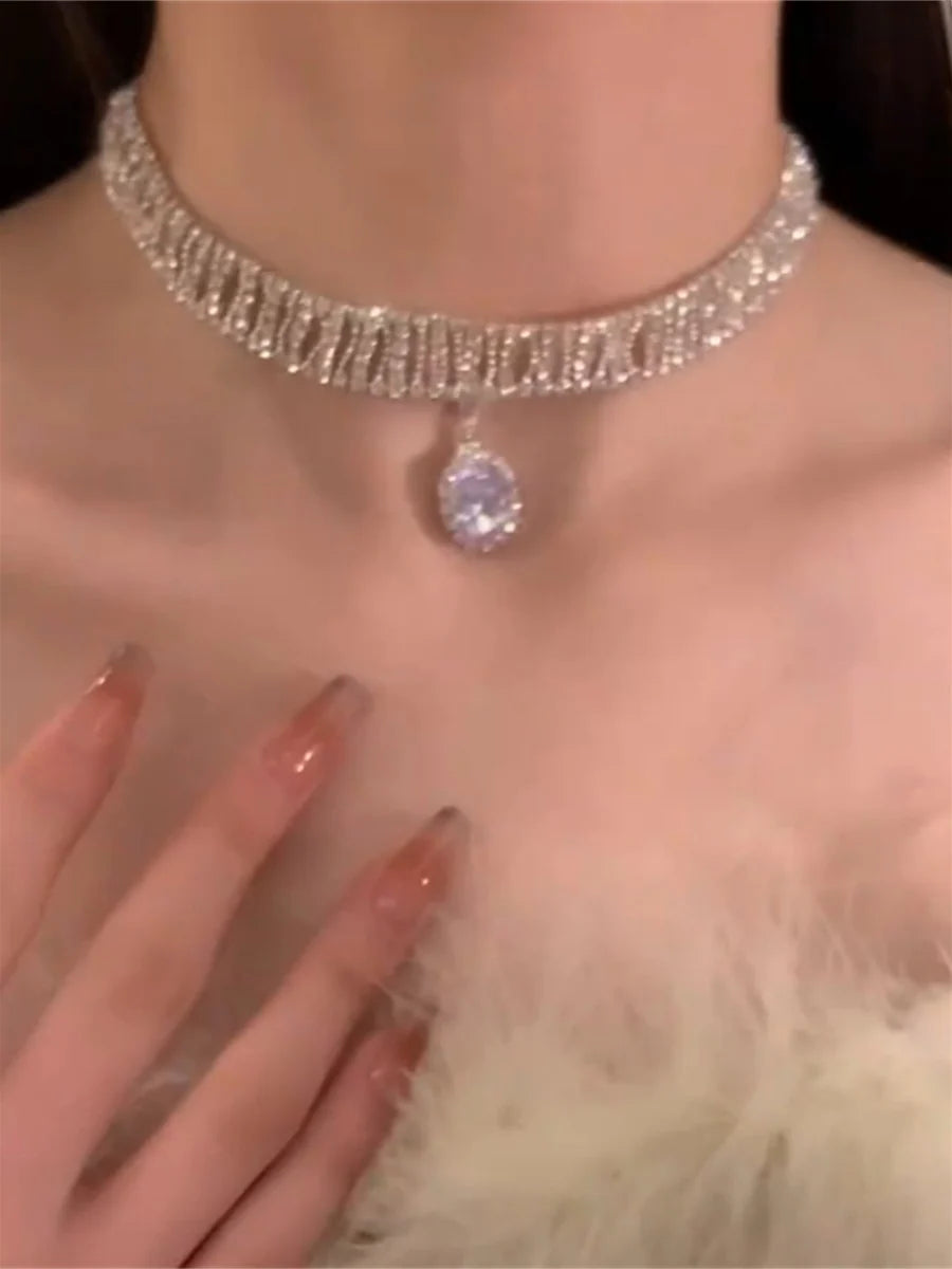 Aamina Sparkling Waterdrop Necklace