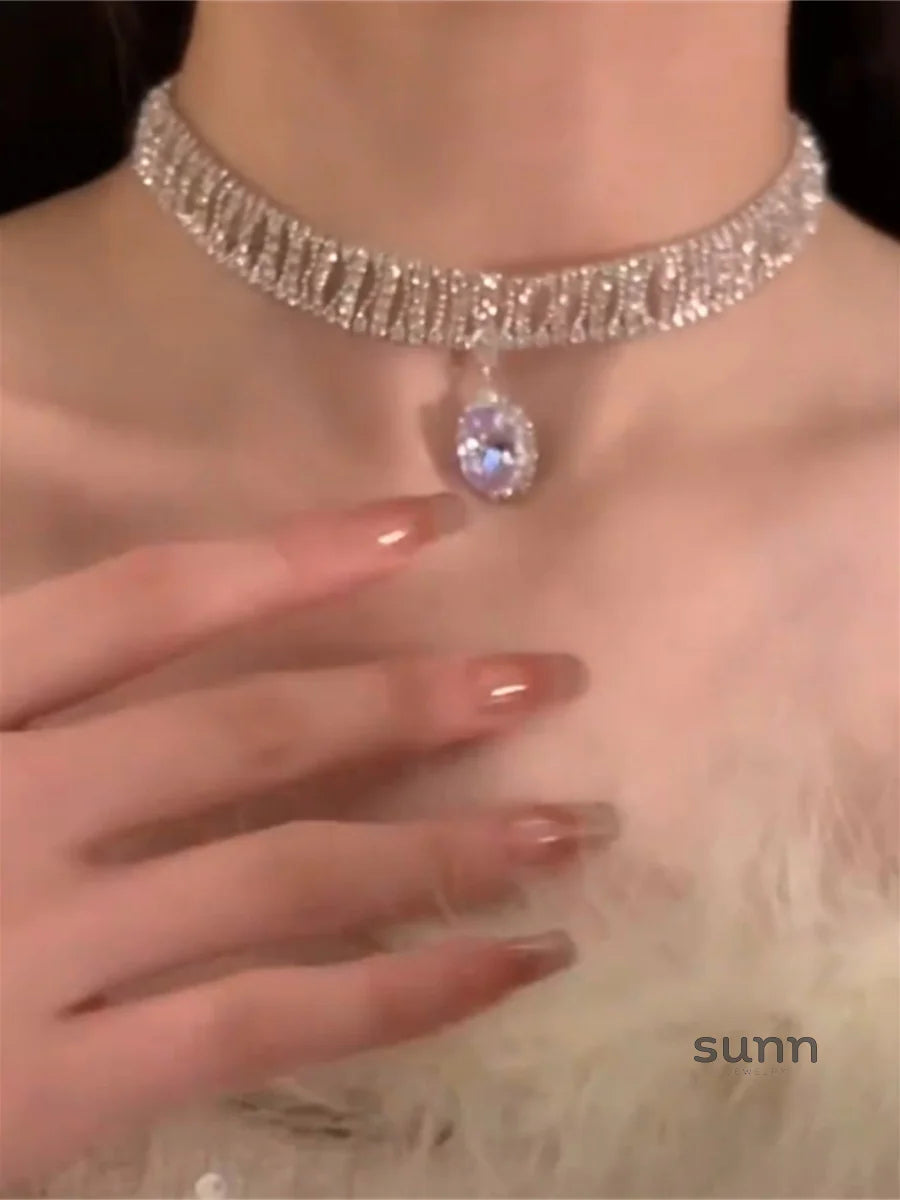 Aamina Sparkling Waterdrop Necklace