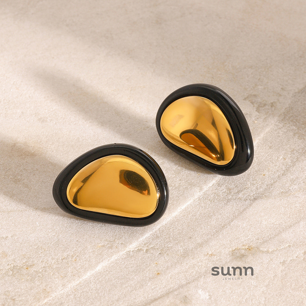 Aaminah Geometric Statement Earrings [M0476XEK]