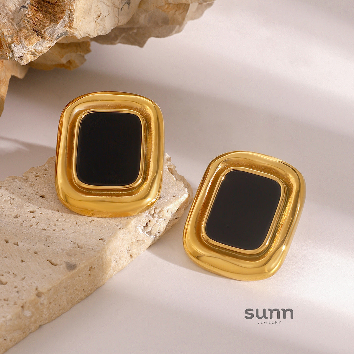 Aaminah Geometric Statement Earrings [TDG8ADJB]
