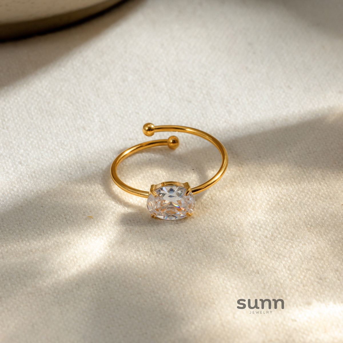 Aamirah Geometric Zircon Ring [69EN5VS1]