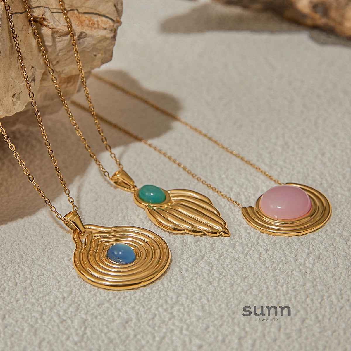 Aaniya Delicate Pendant Necklace [NTNOLYLG]