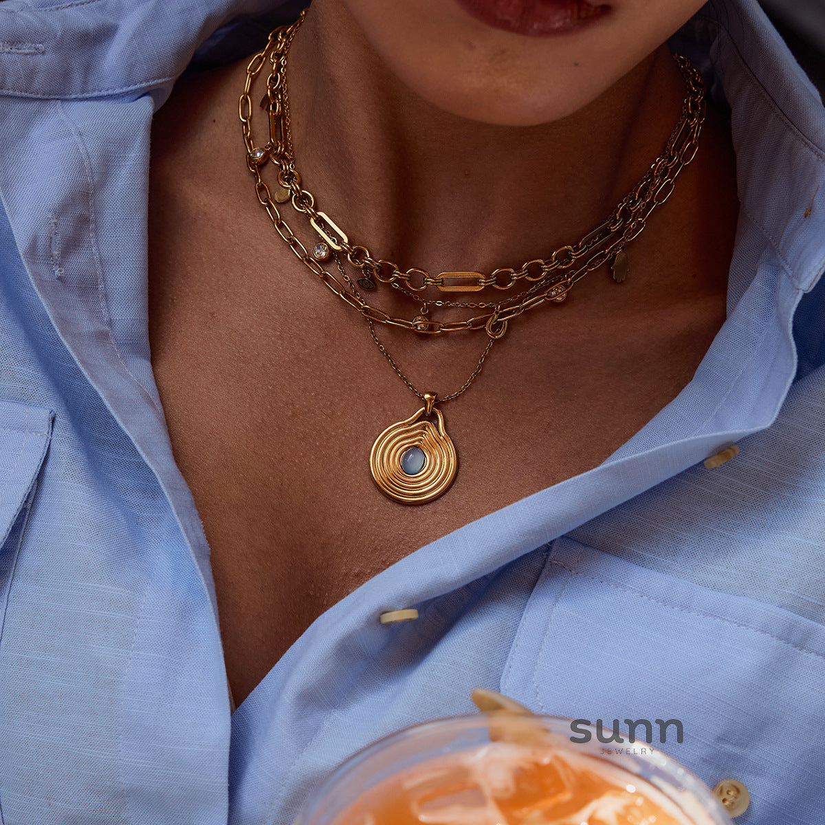 Aaniya Delicate Pendant Necklace [T5RHCV91]
