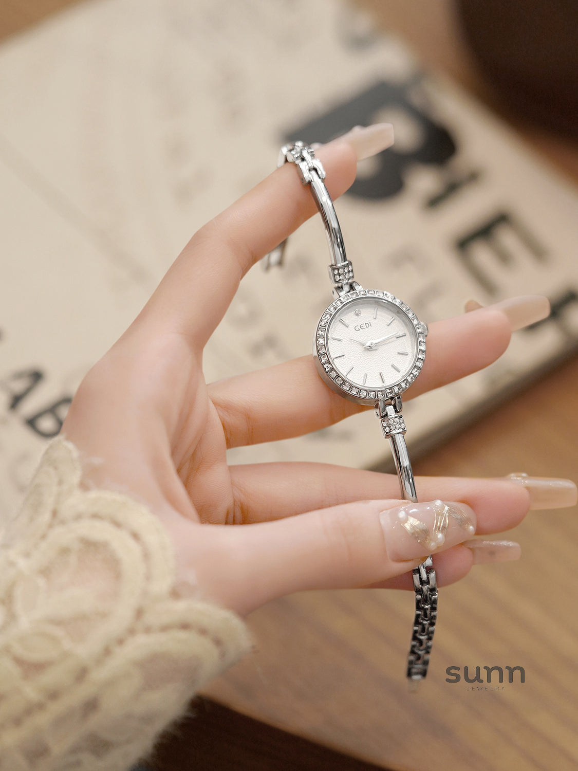 Aaniya Elegant Bracelet Quartz Watch [9S5ME03M]