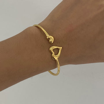Aaniyah Heart Cuff Bracelet [U9C2DGKR]