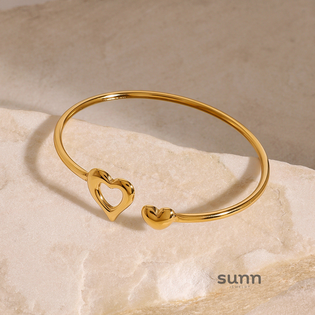 Aaniyah Heart Cuff Bracelet [0AU904MB]