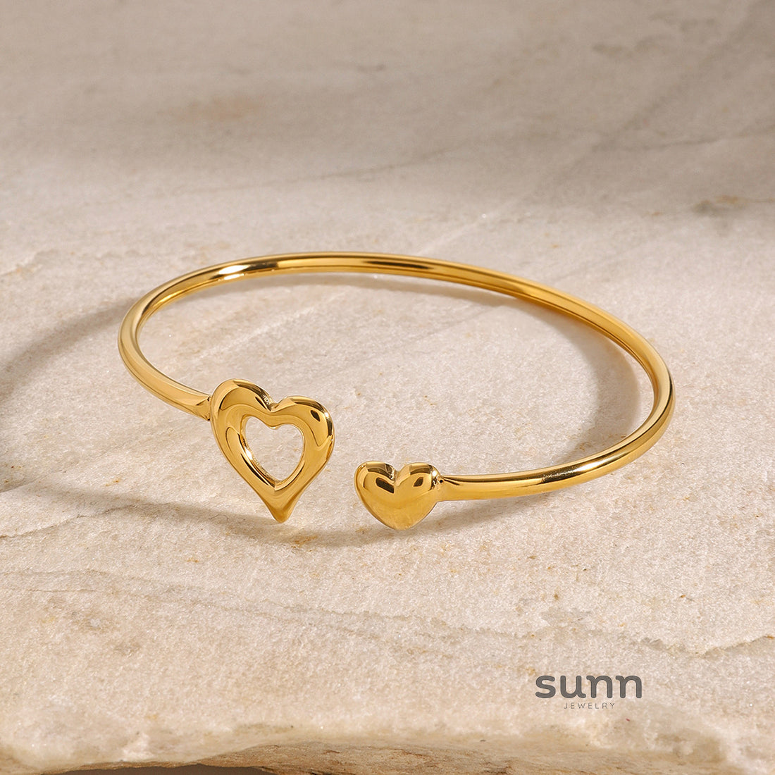 Aaniyah Heart Cuff Bracelet [U9C2DGKR]