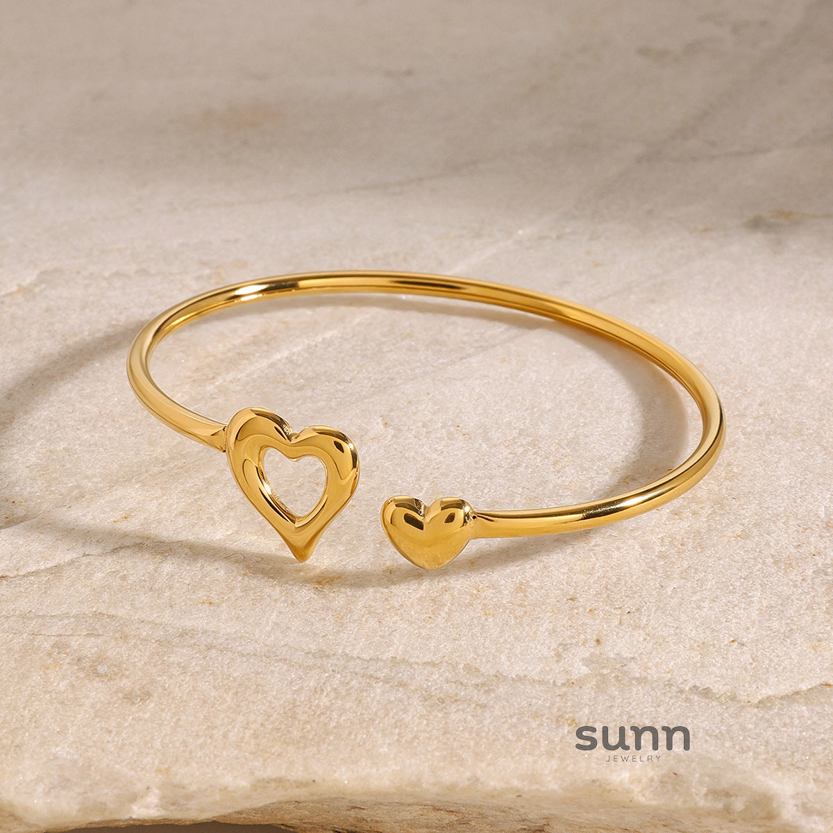 Aaniyah Heart Cuff Bracelet [GNN8OWIP]