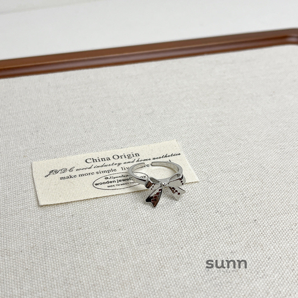 Aanvi Dainty Bee Ring [JZRZJ6OZ]