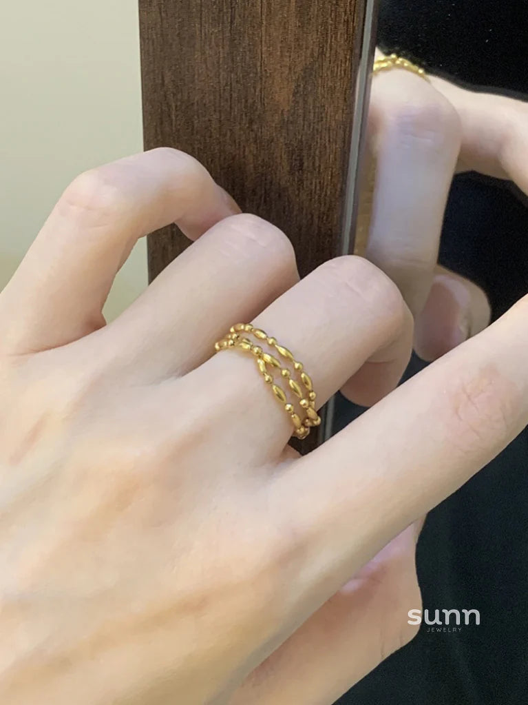 Aariah Adjustable Chain Ring