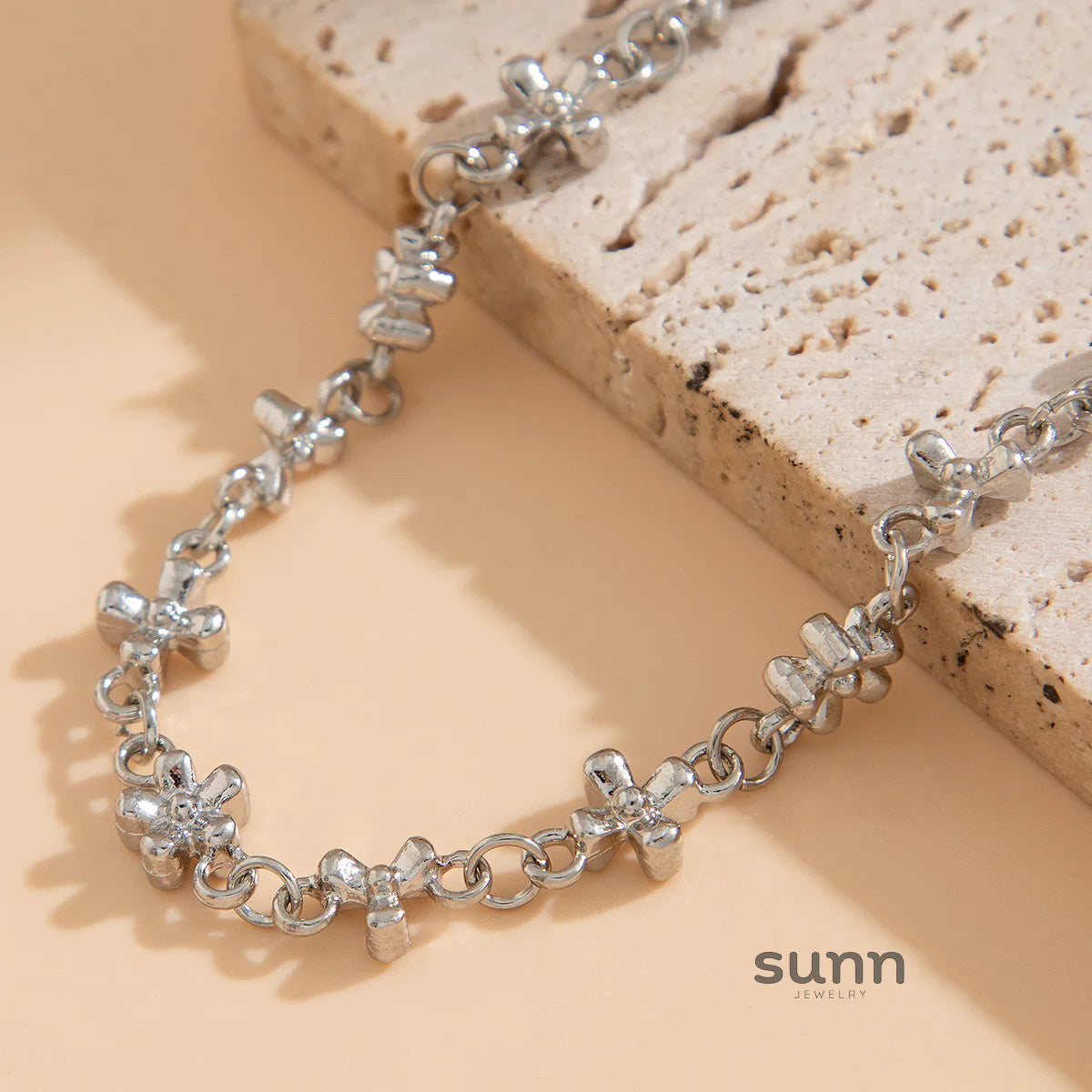 Aariyah Delicate Floral Bracelet