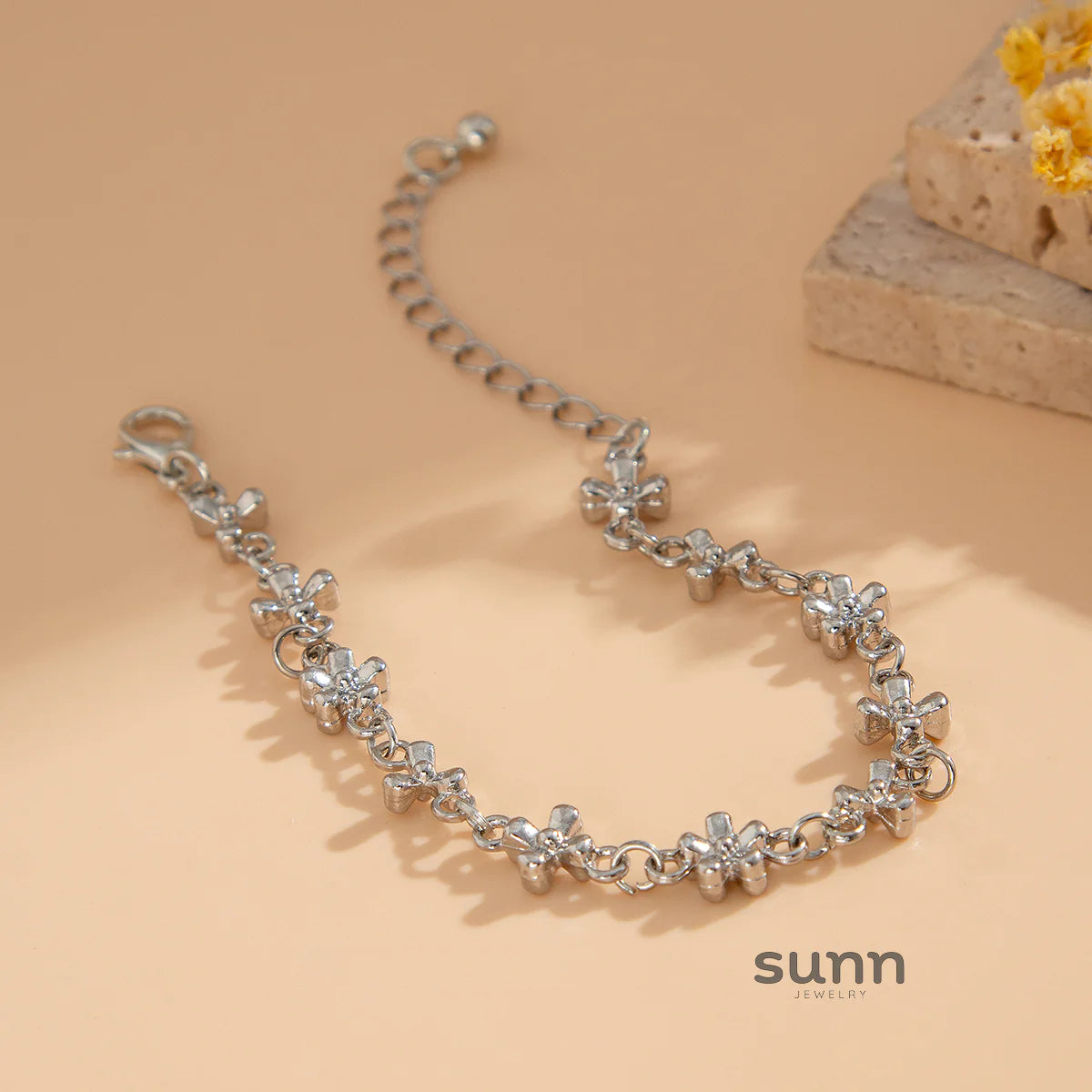 Aariyah Delicate Floral Bracelet