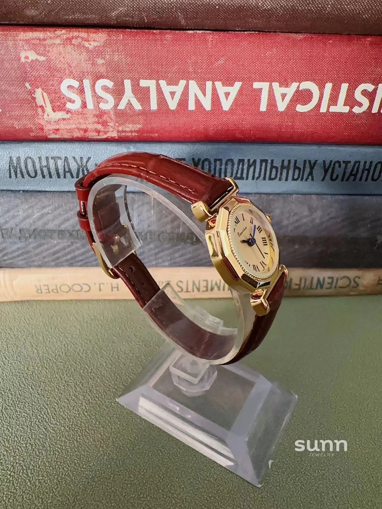 Aaron Vintage Blue Hand Watch