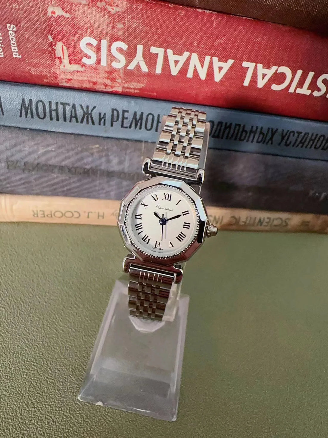 Aaron Vintage Blue Hand Watch