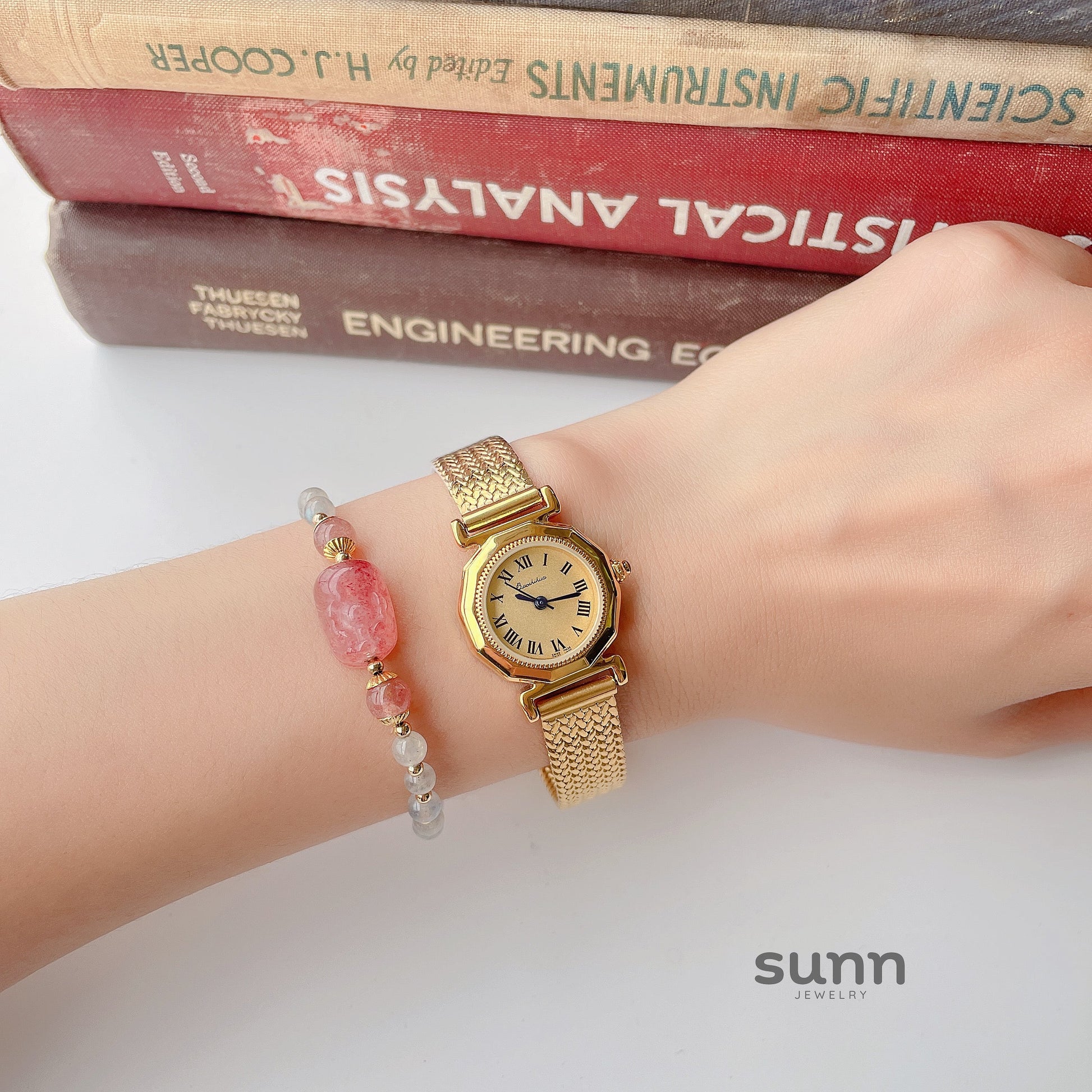 Aaron Vintage Blue Hand Watch
