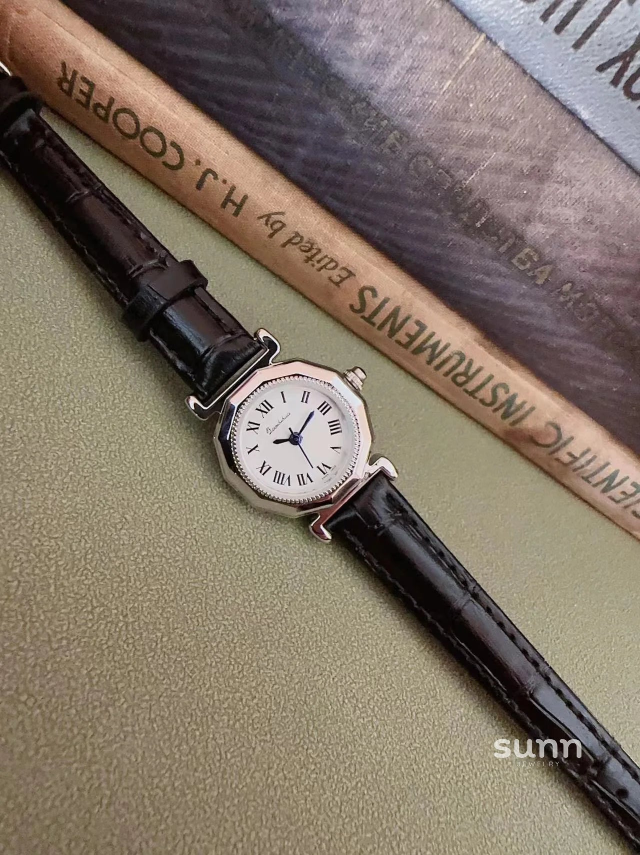 Aaron Vintage Blue Hand Watch