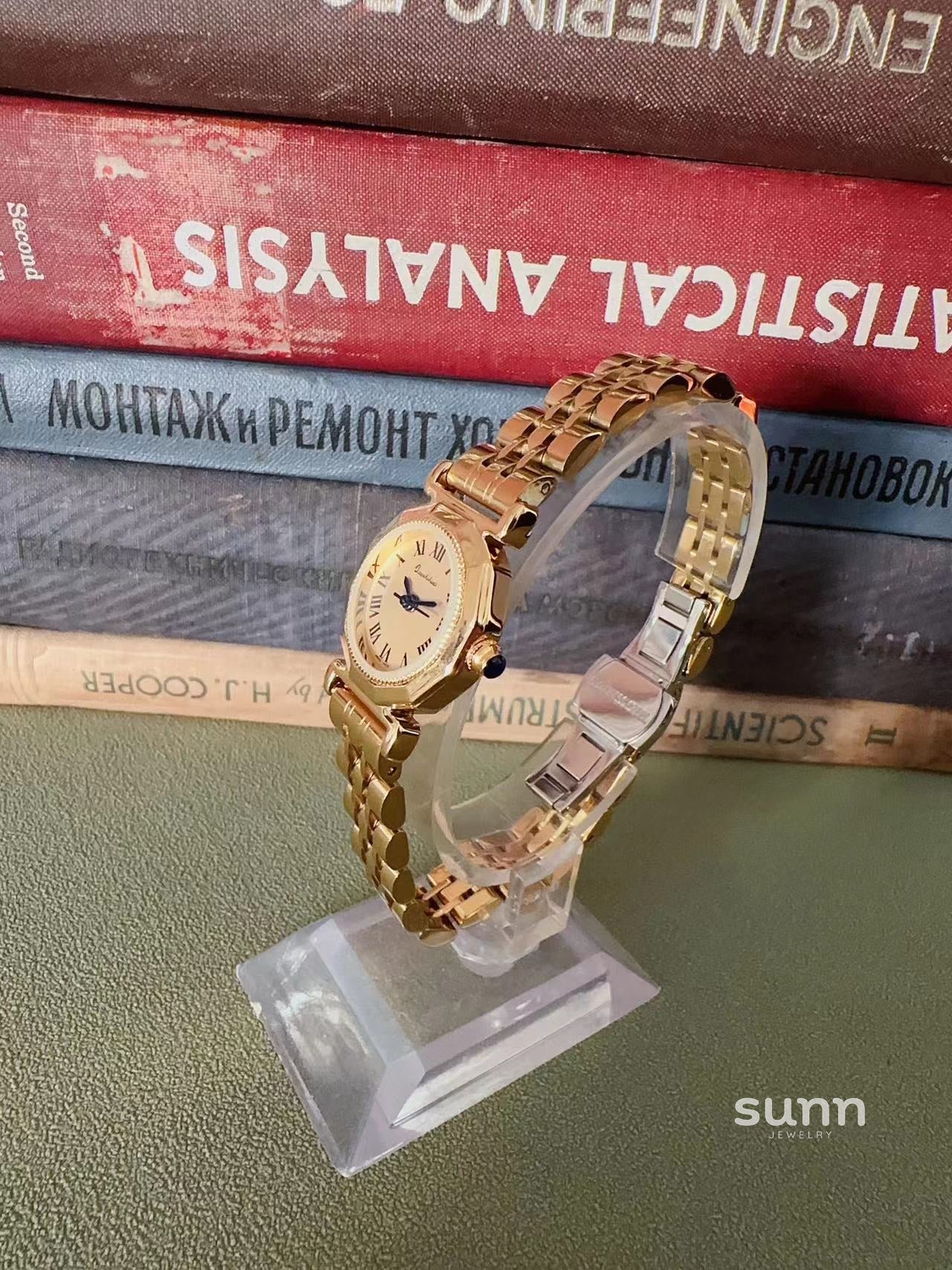 Aaron Vintage Blue Hand Watch