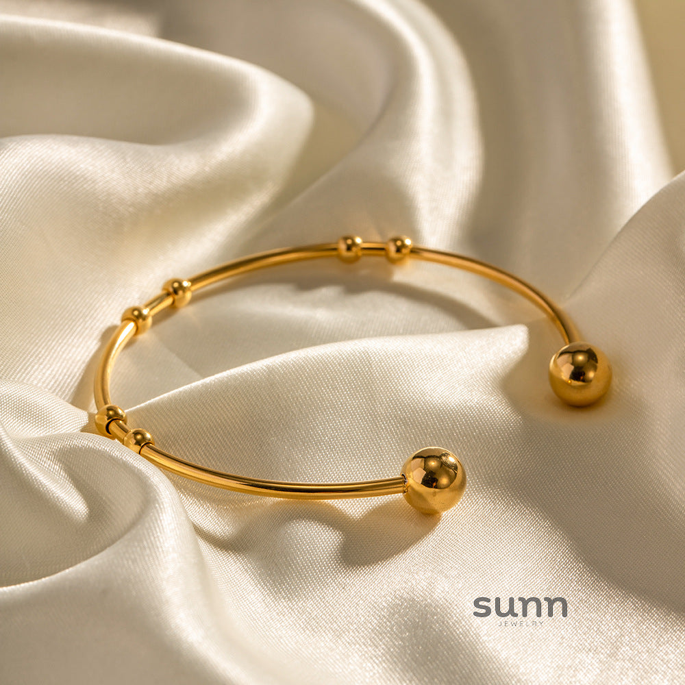 Aarvi Beaded Gold Cuff Bracelet [F3WEJMUO]