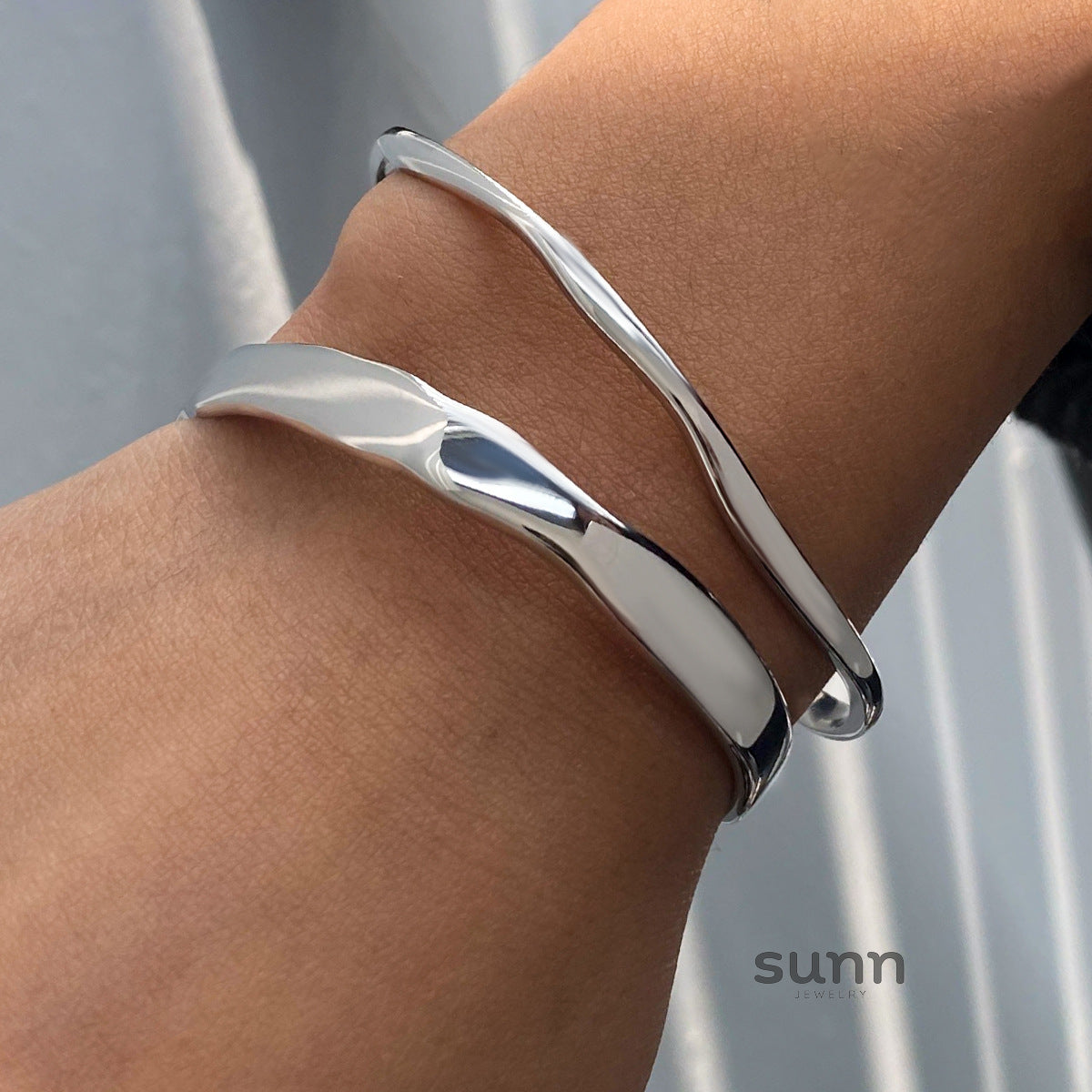 Aarya Sleek Stackable Bracelets [MZTCBP7R]