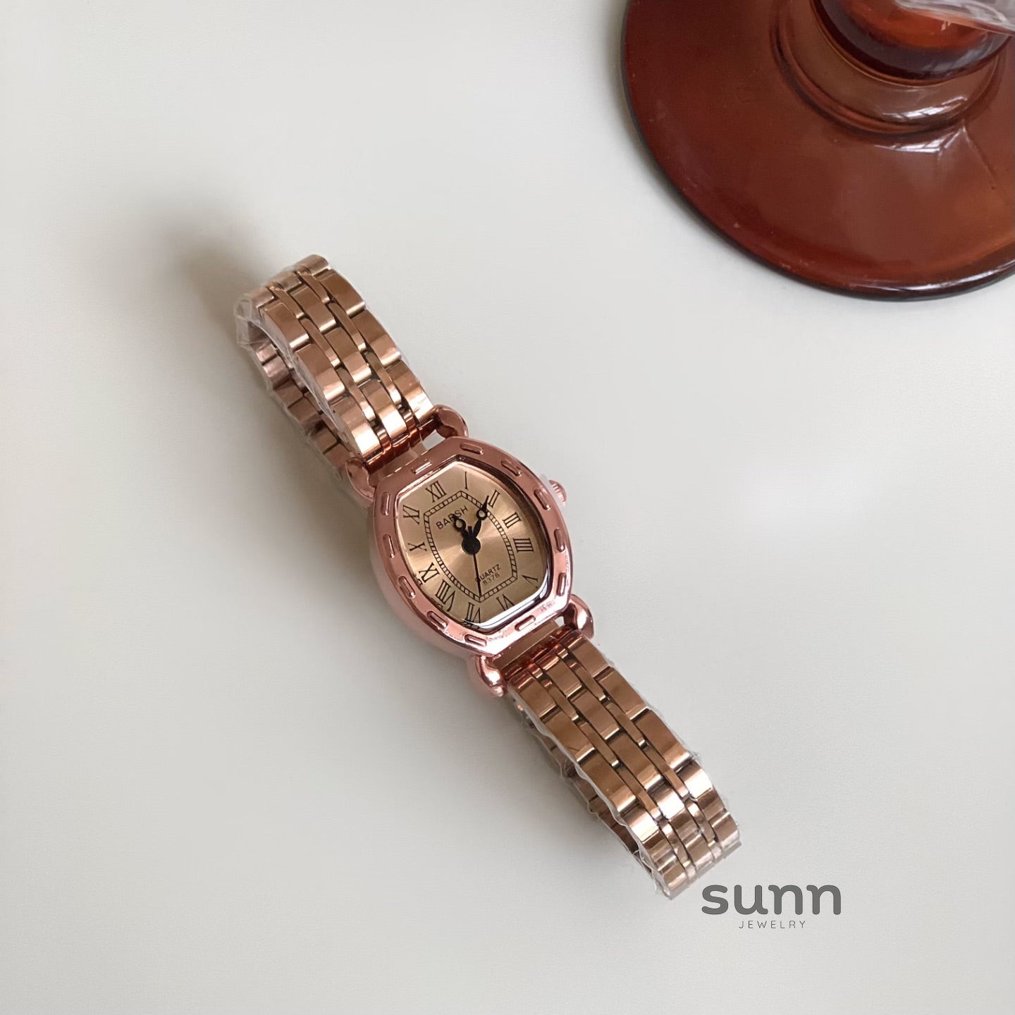 Aaryn Delicate Barrel Watch [M9SVMN1U]