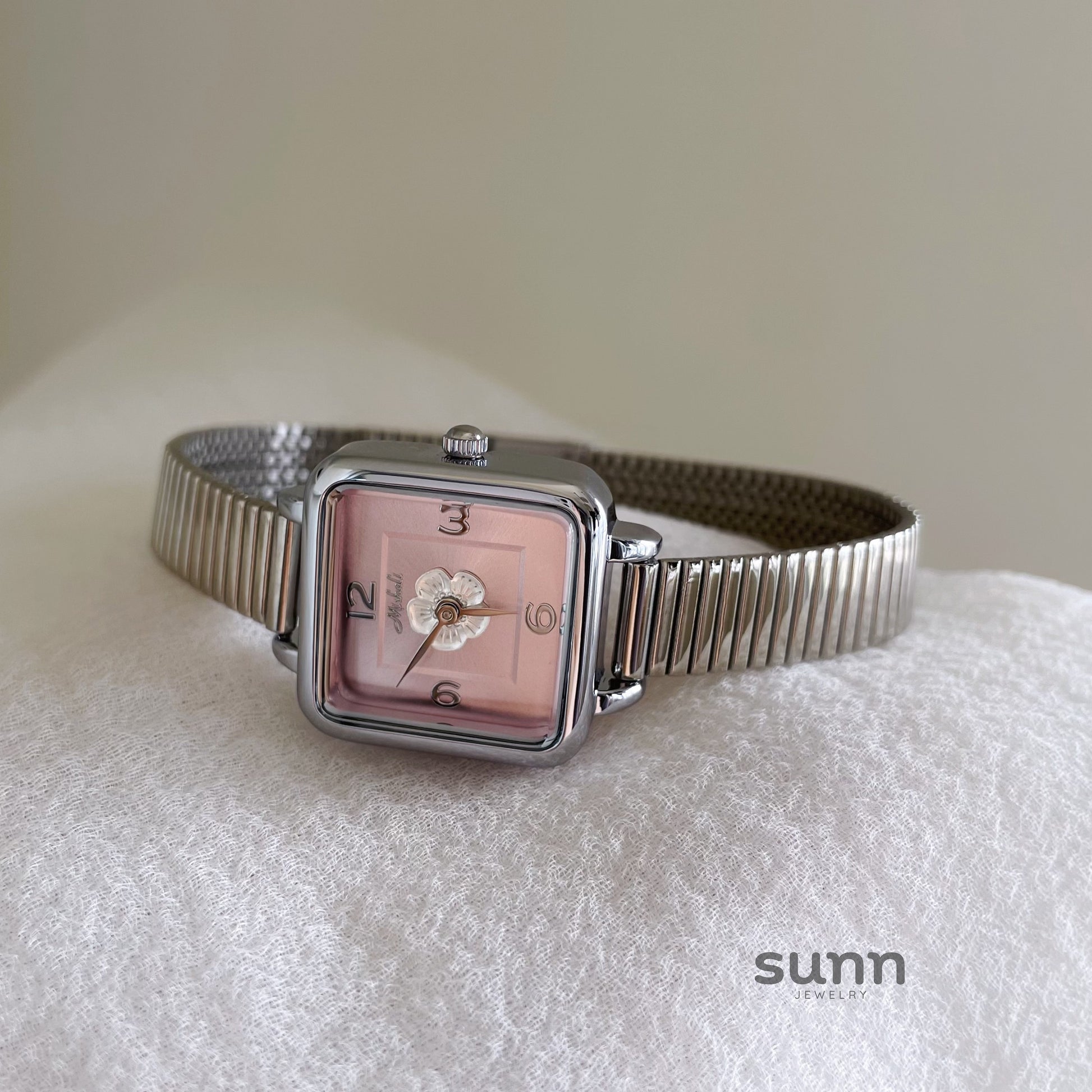 Aashi Sakura Camellia Watch [Q8F6GPNZ]
