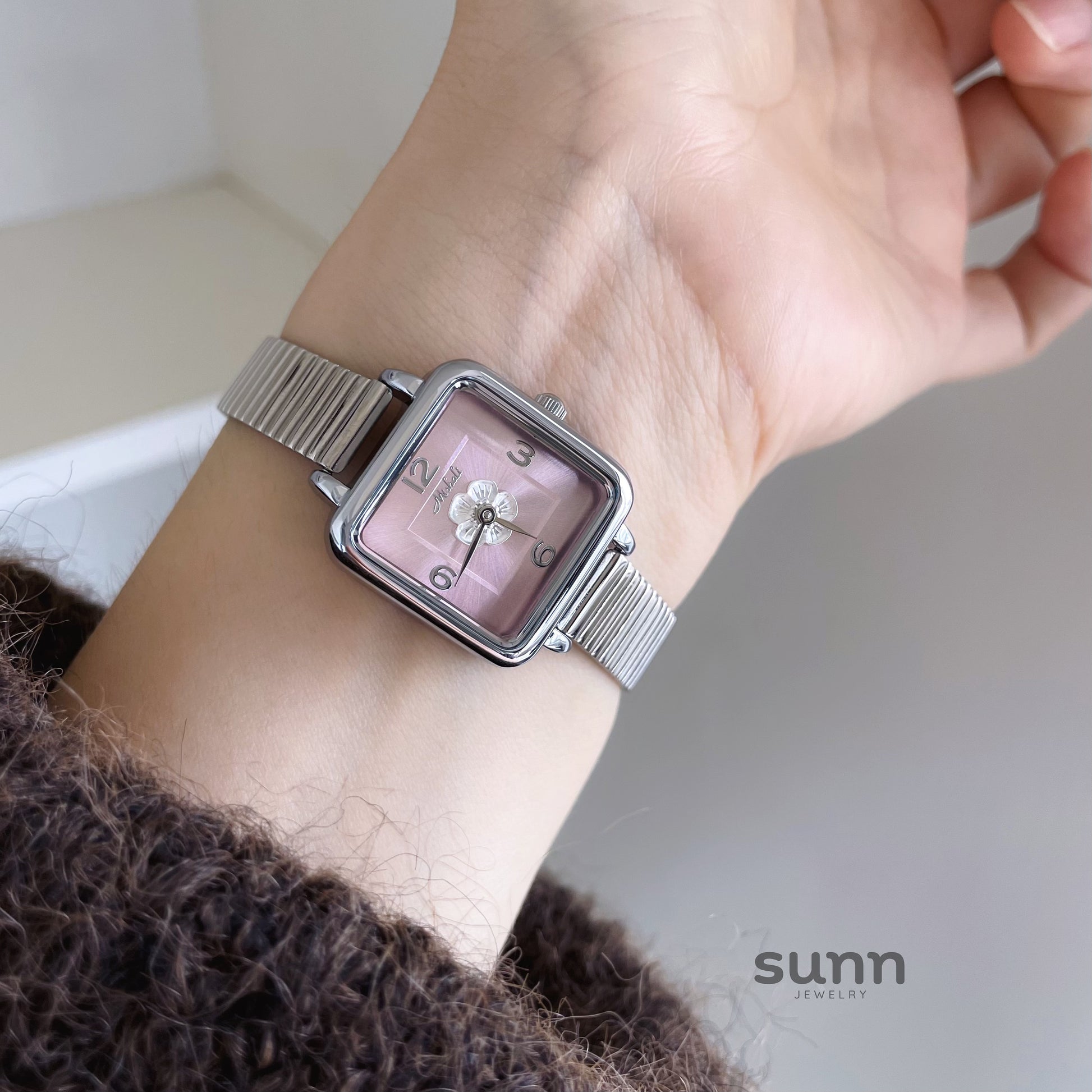 Aashi Sakura Camellia Watch [AAWCESZS]